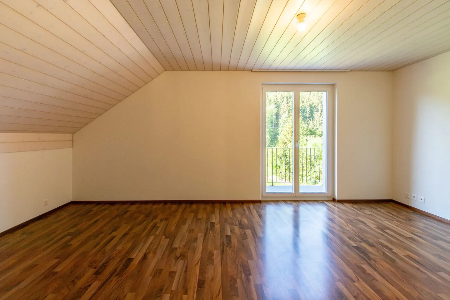 5.5-ROOM SINGLE-FAMILY HOUSE WITH UNOBSTRUCTED VIEW INTO NATURE - Photo 15 of 22