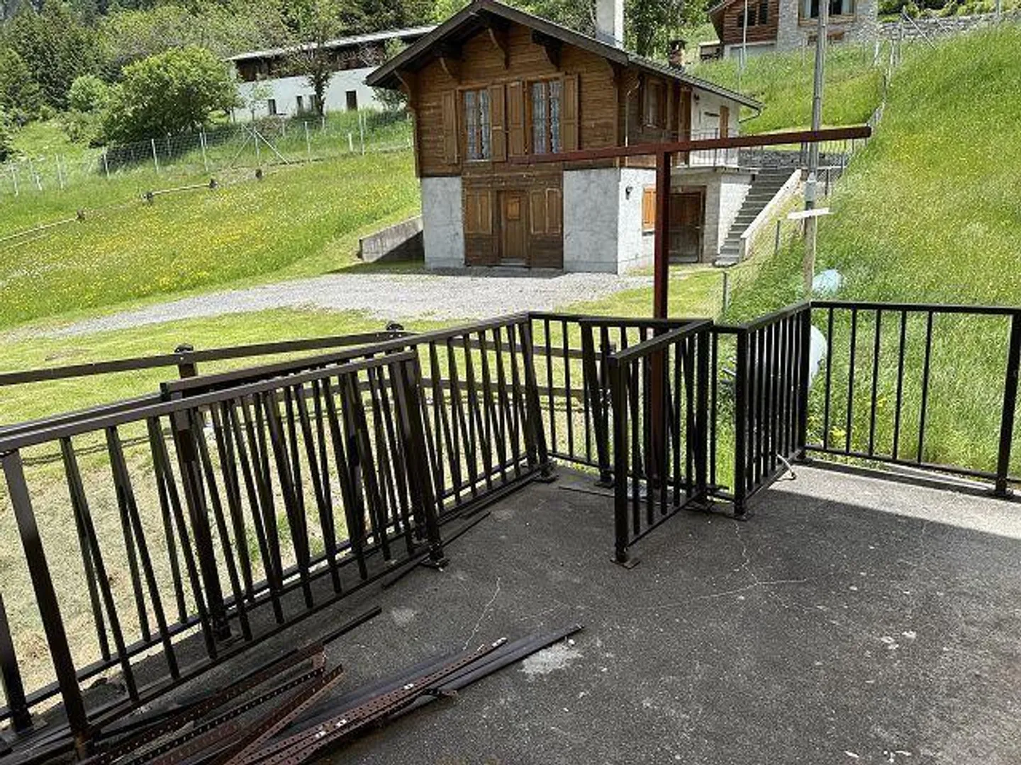 Hotel Moesa in una posizione molto tranquilla e soleggiata con vista / albergo Moesa... - Foto 19 di 34