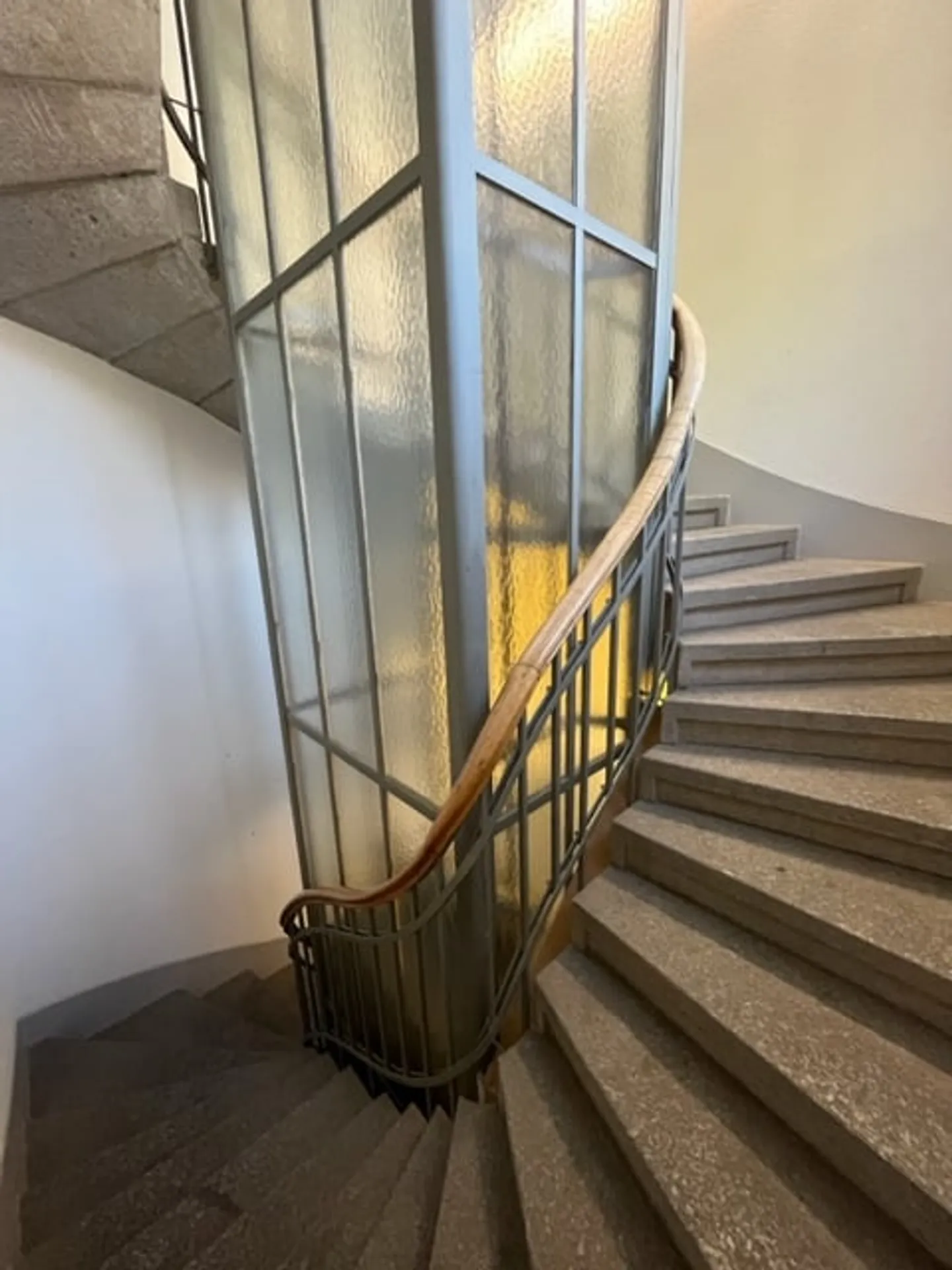 Loft de 3,5 pièces en état brut avec cave - Photo 12 sur 17