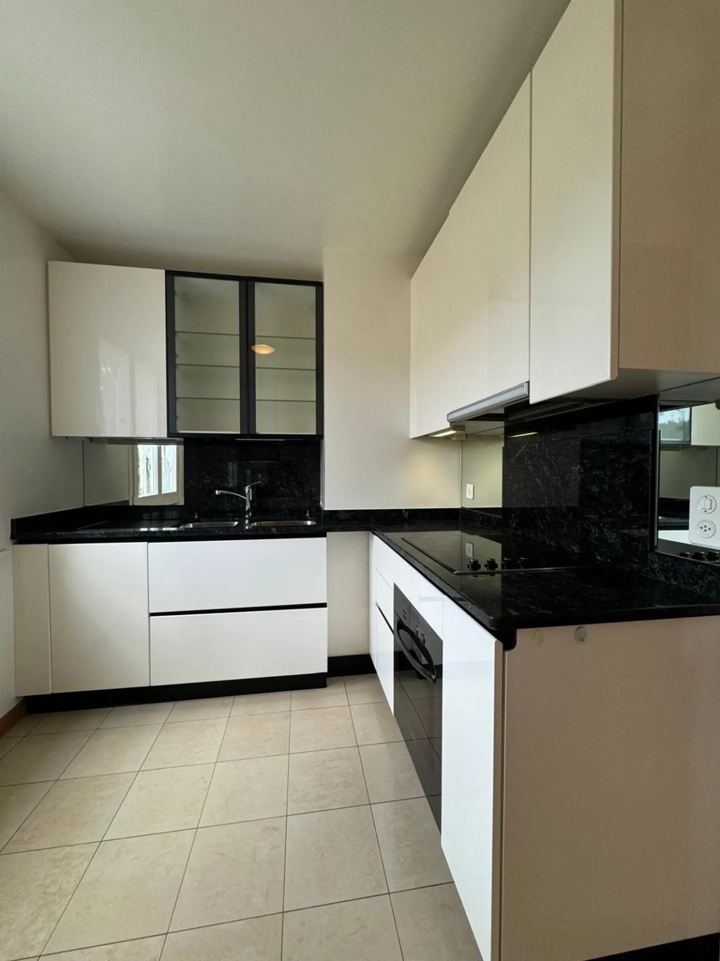 Casa indipendente con 7 camere a Chambésy - Foto 1 di 8