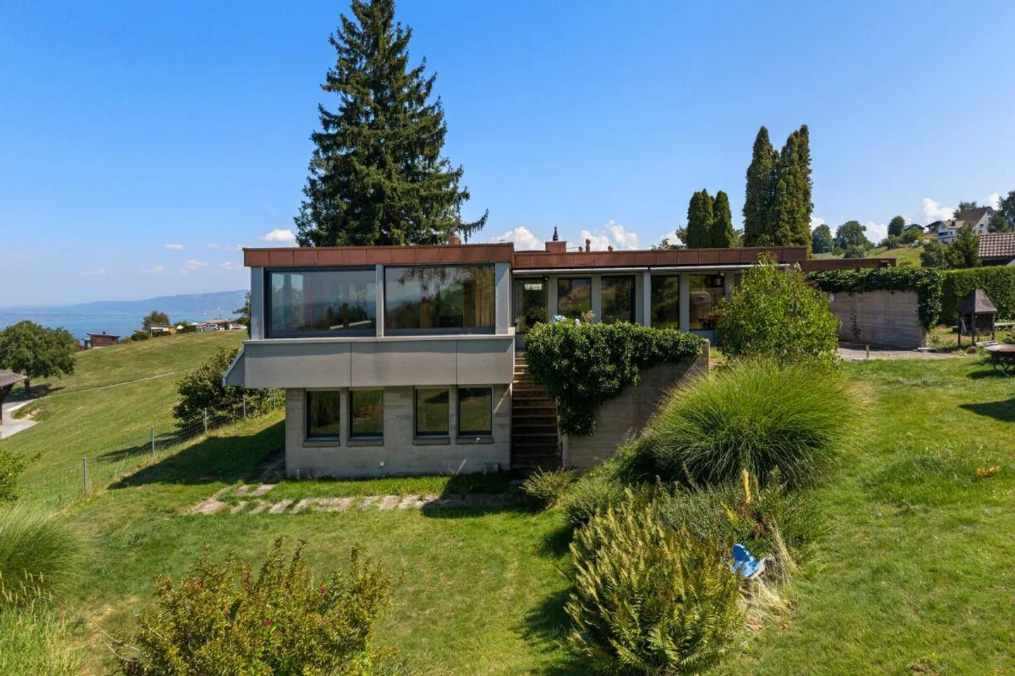 Schönes 6 1/2 Zimmer-Einfamilienhaus mit Gartenparadies und herrlic... - Photo 3 of 13