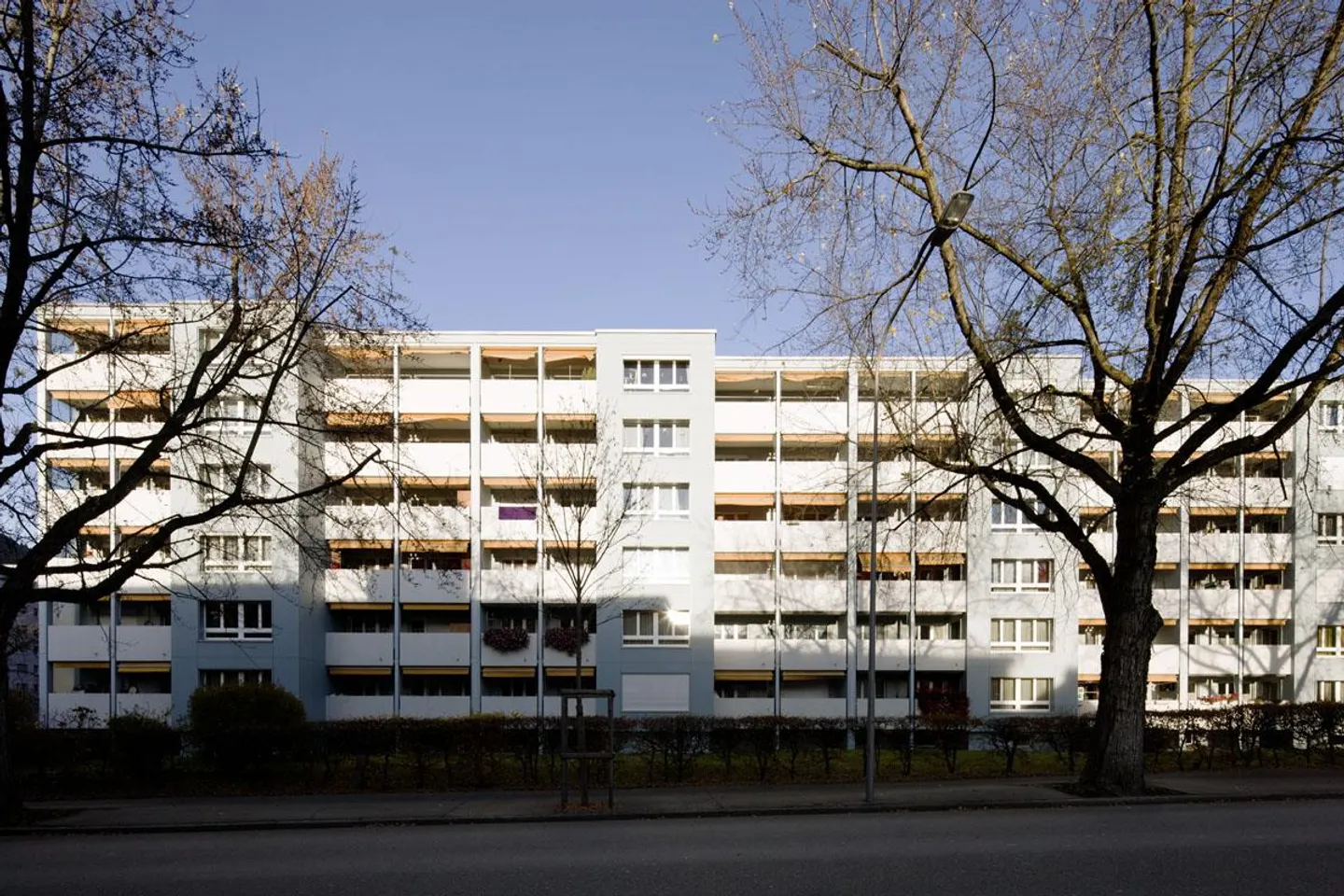 Aussenparkplatz an der Rheinstr. 166-172 - Foto 1 von 1