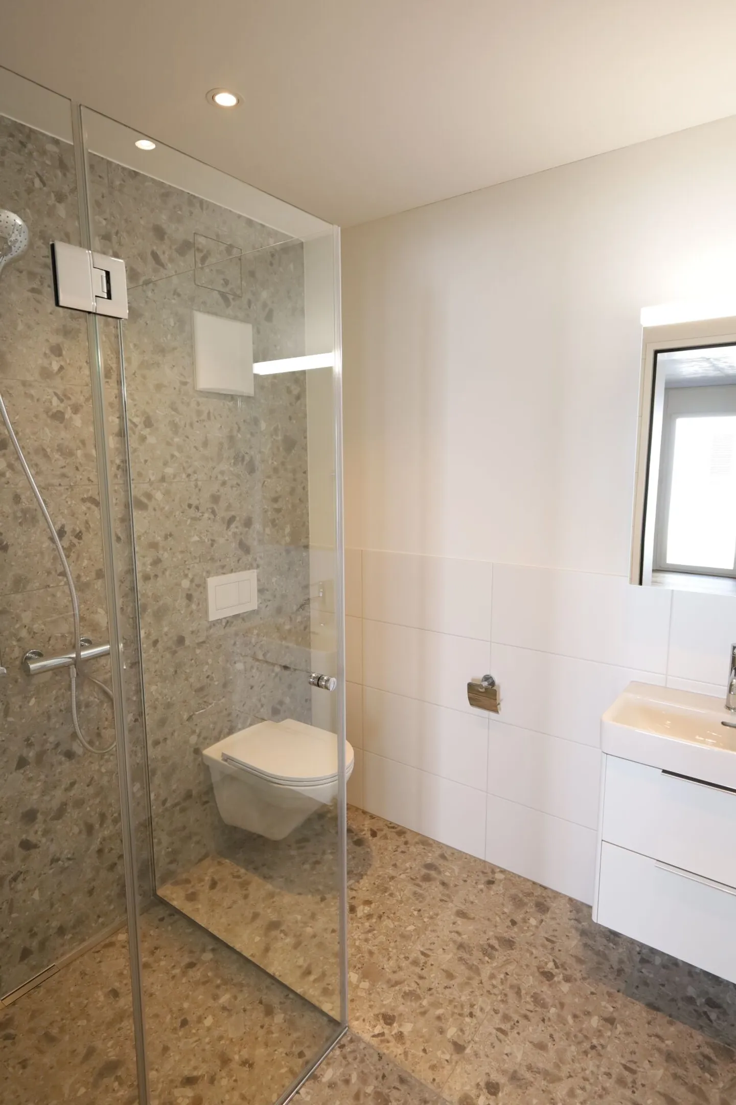 Appartement moderne de 2,5 pièces à Liestal - Photo 8 sur 9