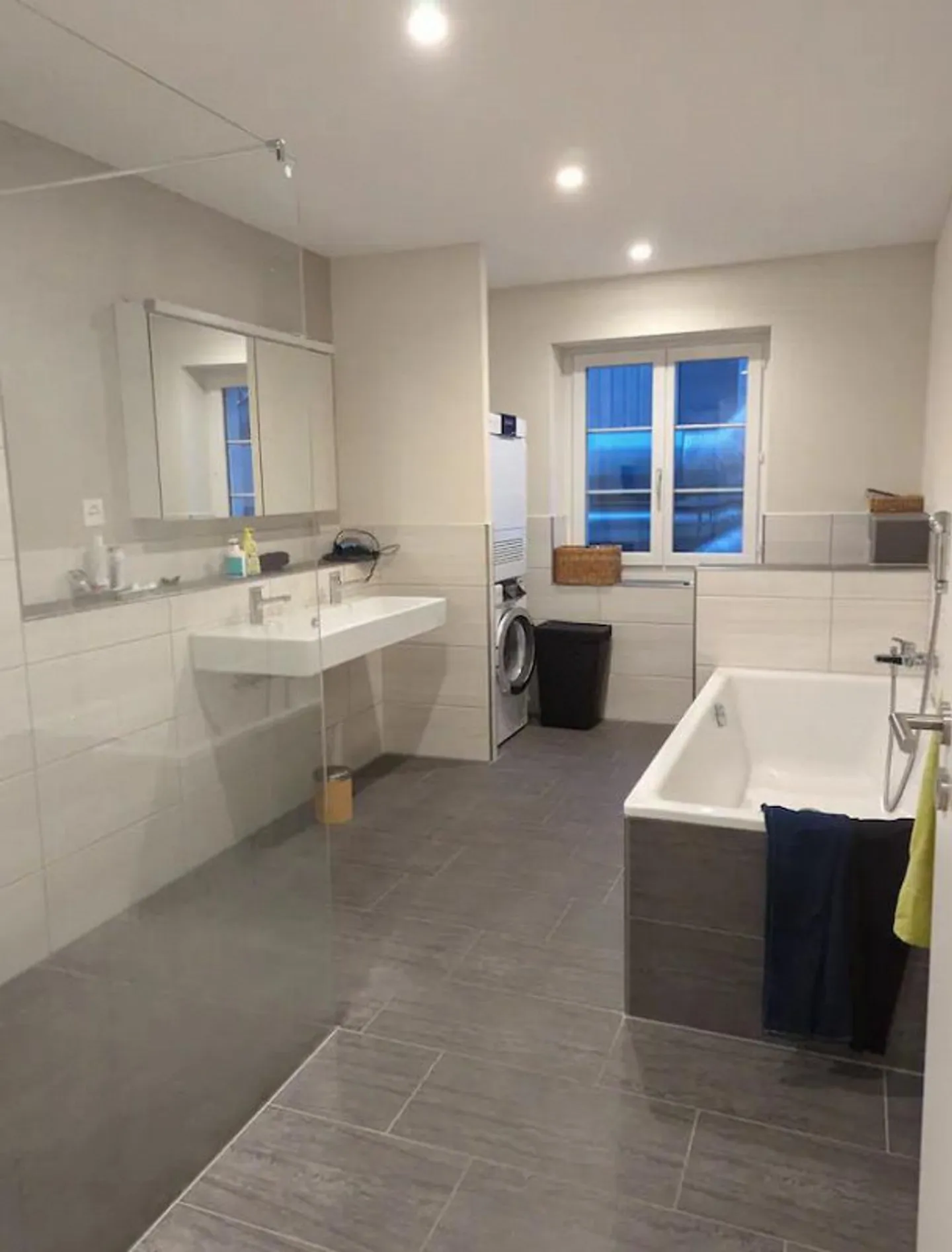 Appartamento nuovo e spazioso - Foto 2 di 3