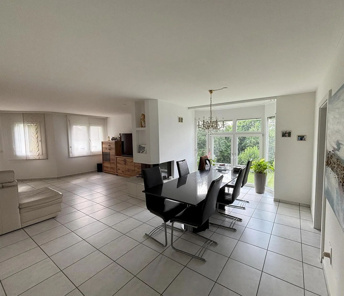 Casa familiare semi-indipendente esclusiva in una posizione tranquilla - Foto 2 di 6