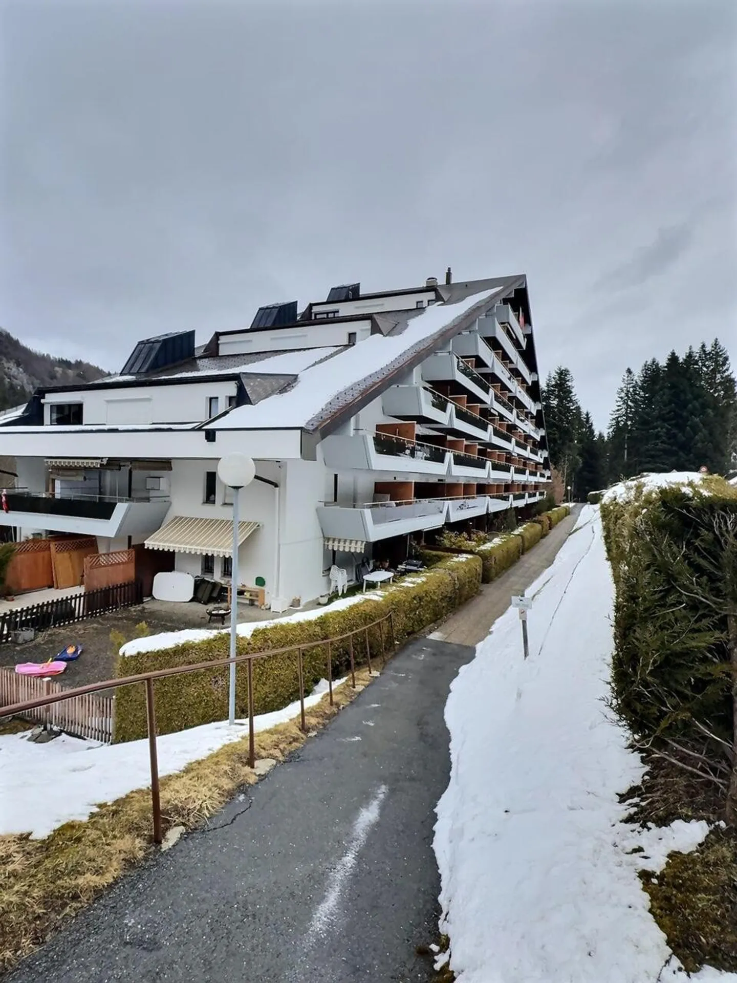 Super Studio mit privatem Garten in besetzter Leibrente ohne Miete, begrenzt auf 5 Jahre. - Foto 9 von 13