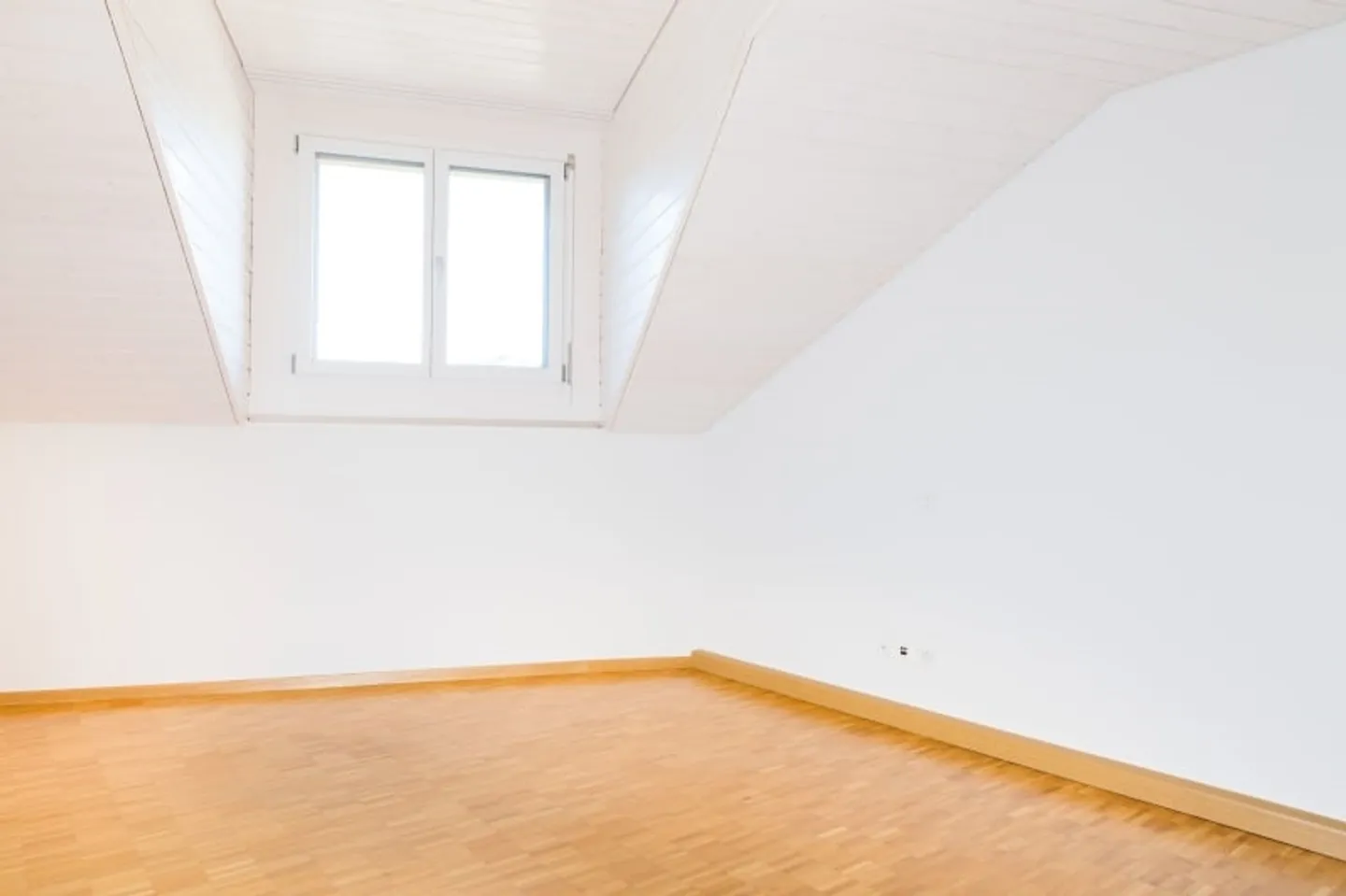 3.5 Room Penthouse Apartment in the Attic with Fireplace (T30) - Photo 7 of 8
