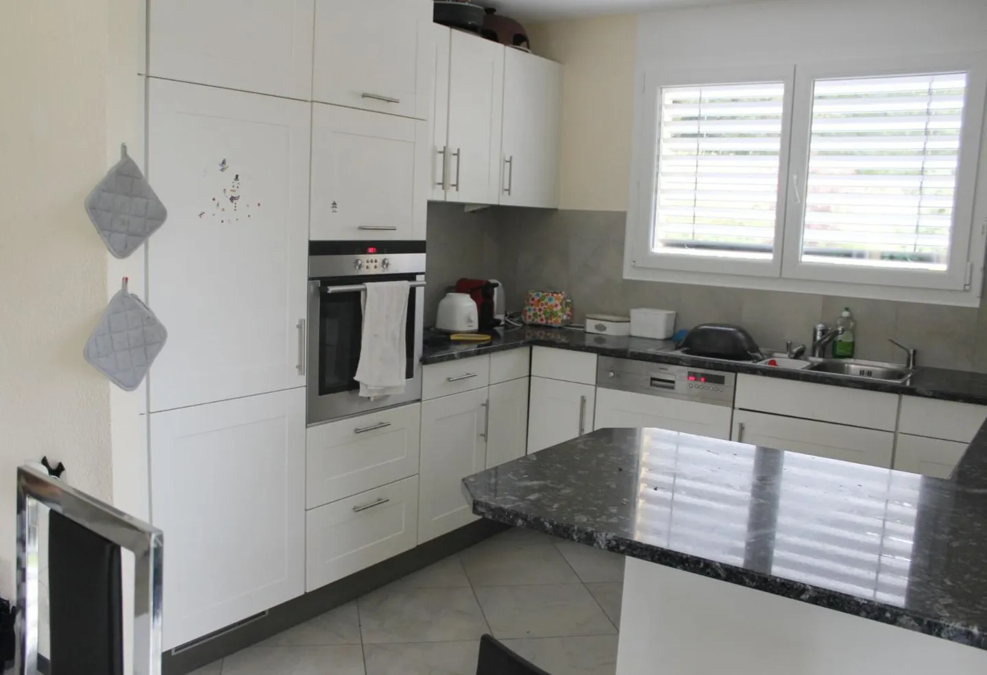 Furnished Room Opposite the EHL - Photo 5 of 5