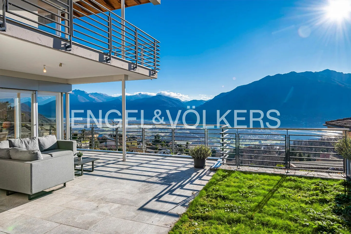 Stilvolle Villa in sonniger Aussichtslage (5) - Photo 1 sur 4