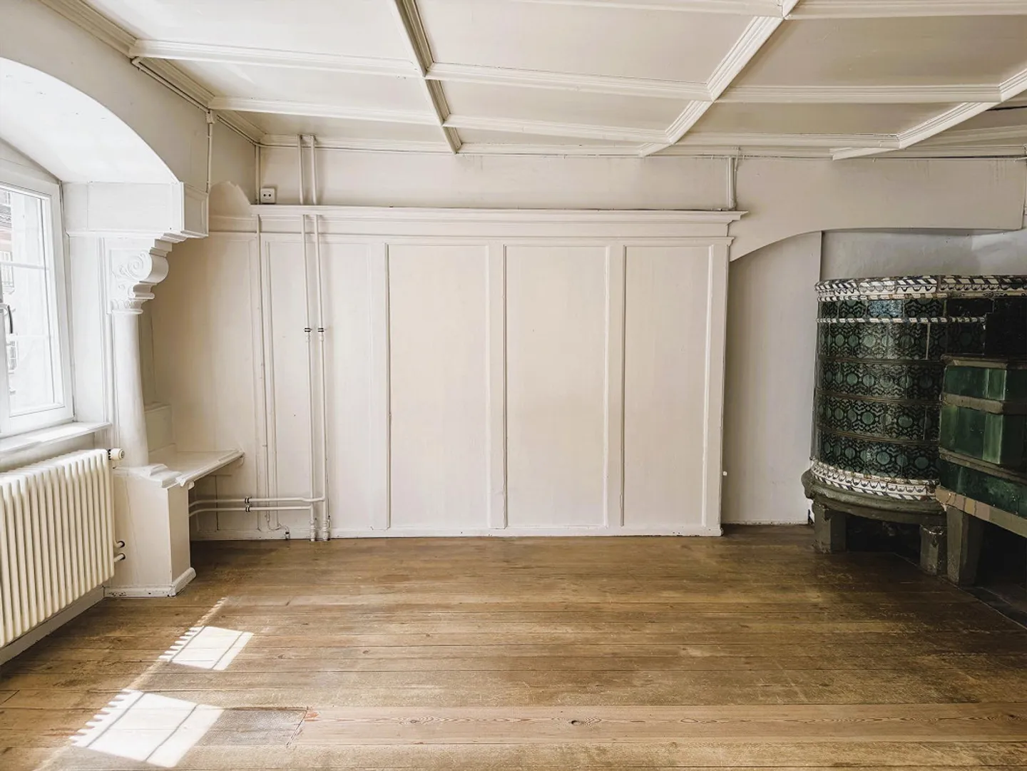 Maison de ville spacieuse de 6 pièces avec bureau et ambiance historique - Photo 3 sur 19