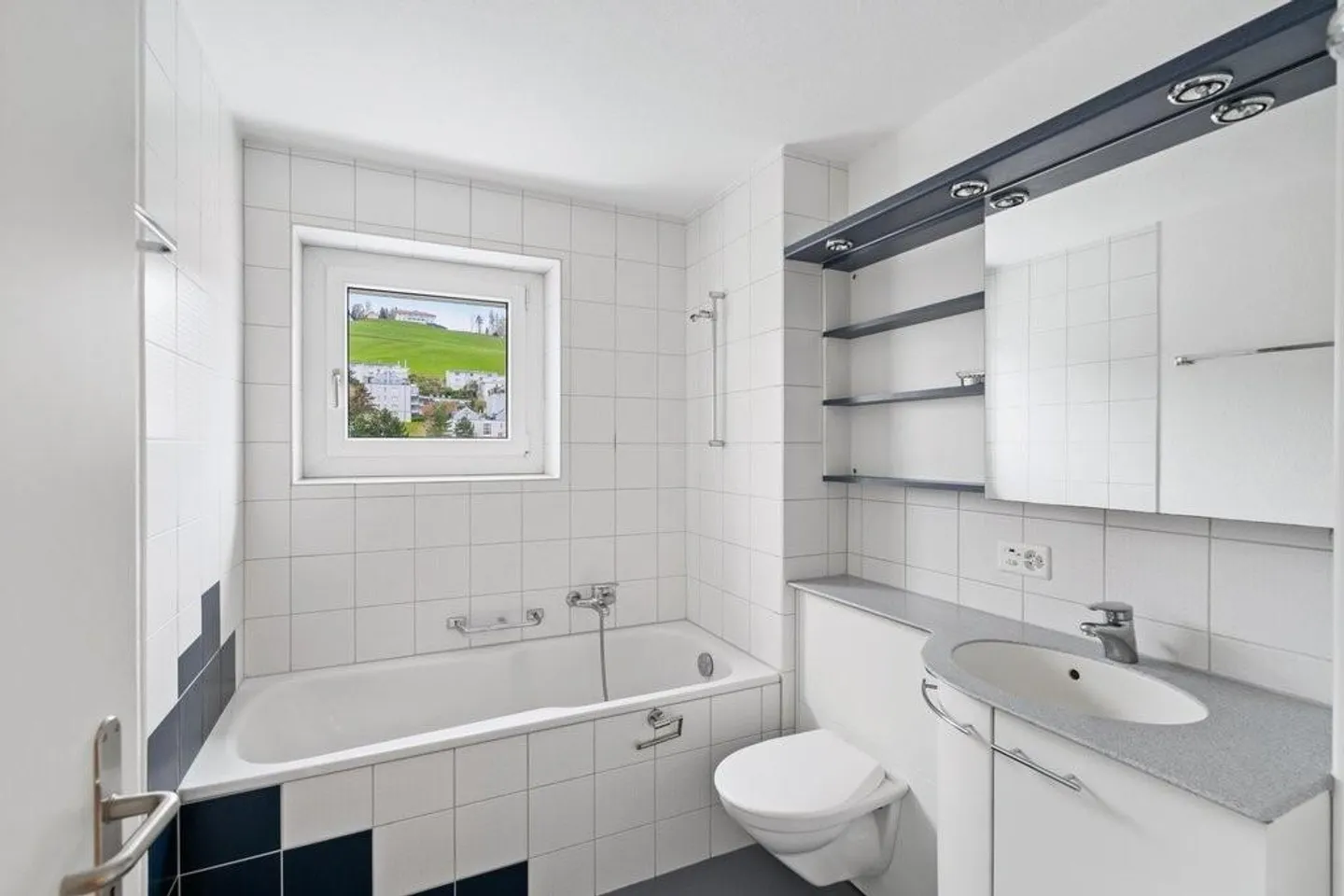 Familienfreundliches Zuhause mit Grünblick - Foto 5 von 9