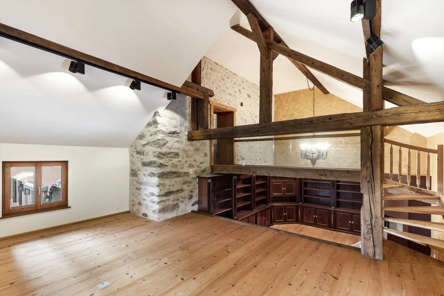 Magnifica residenza ristrutturata del XIX secolo - Foto 12 di 13