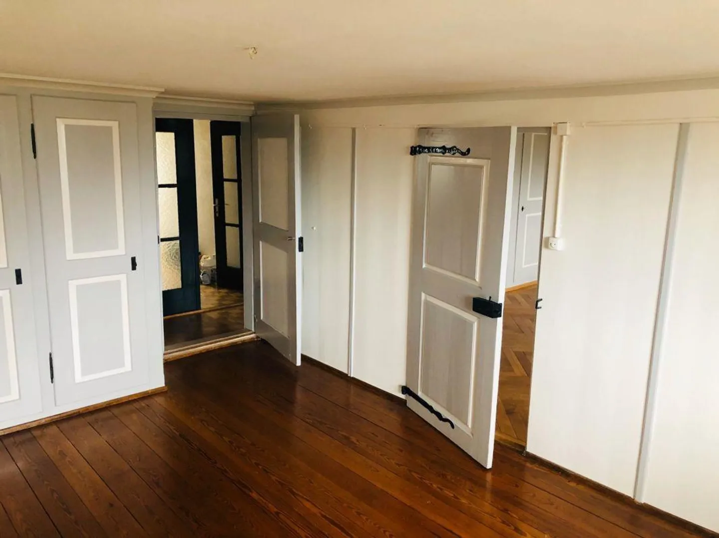 Stilvolle Wohnung mit Seesicht - Foto 3 von 11