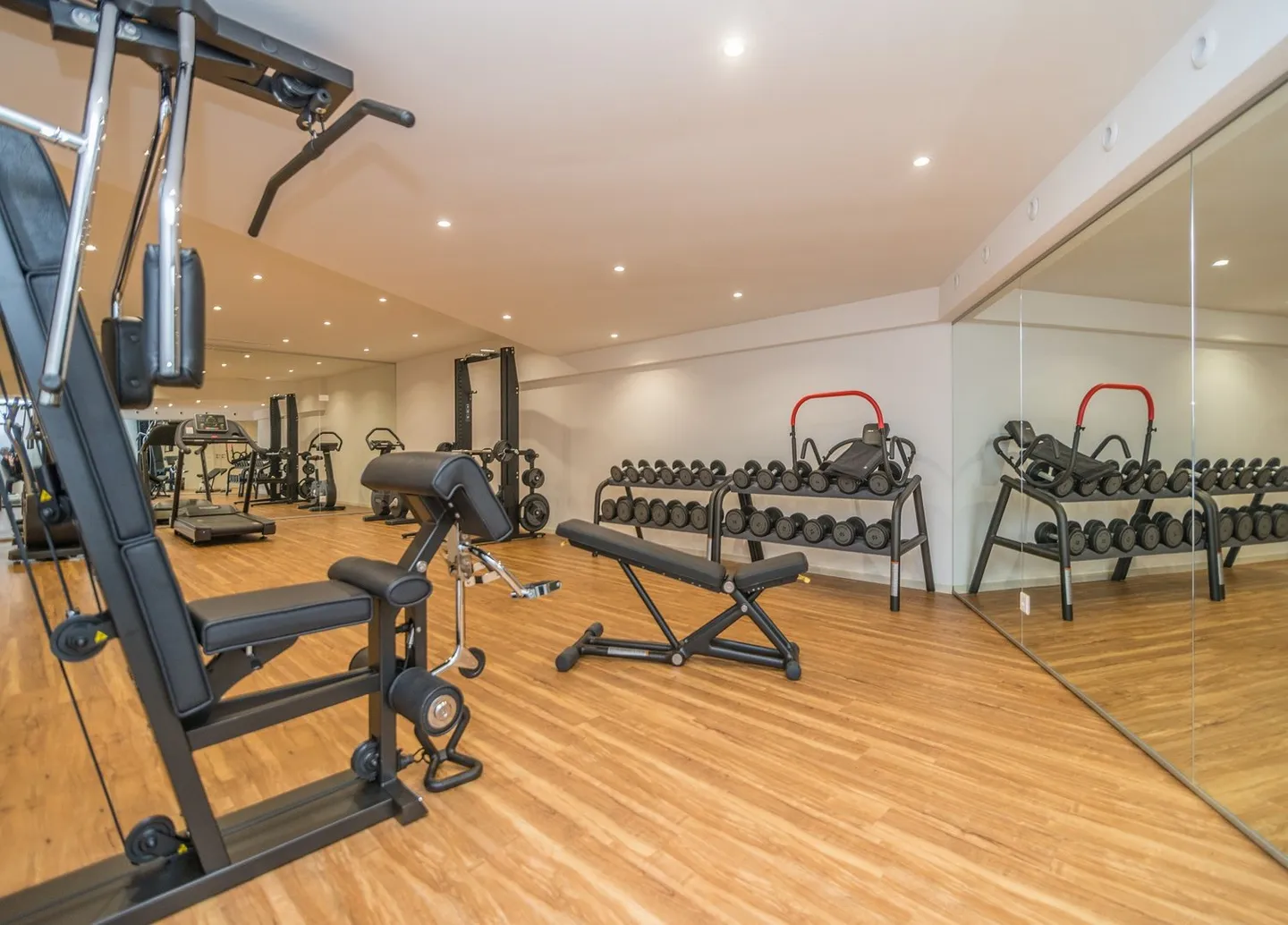 Résidence prestigieuse directement au bord du lac - Photo 6 sur 7