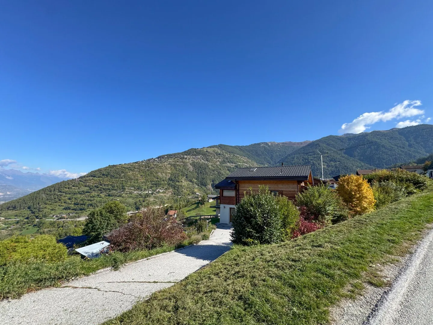 Chalet for sale - Photo 1 of 13