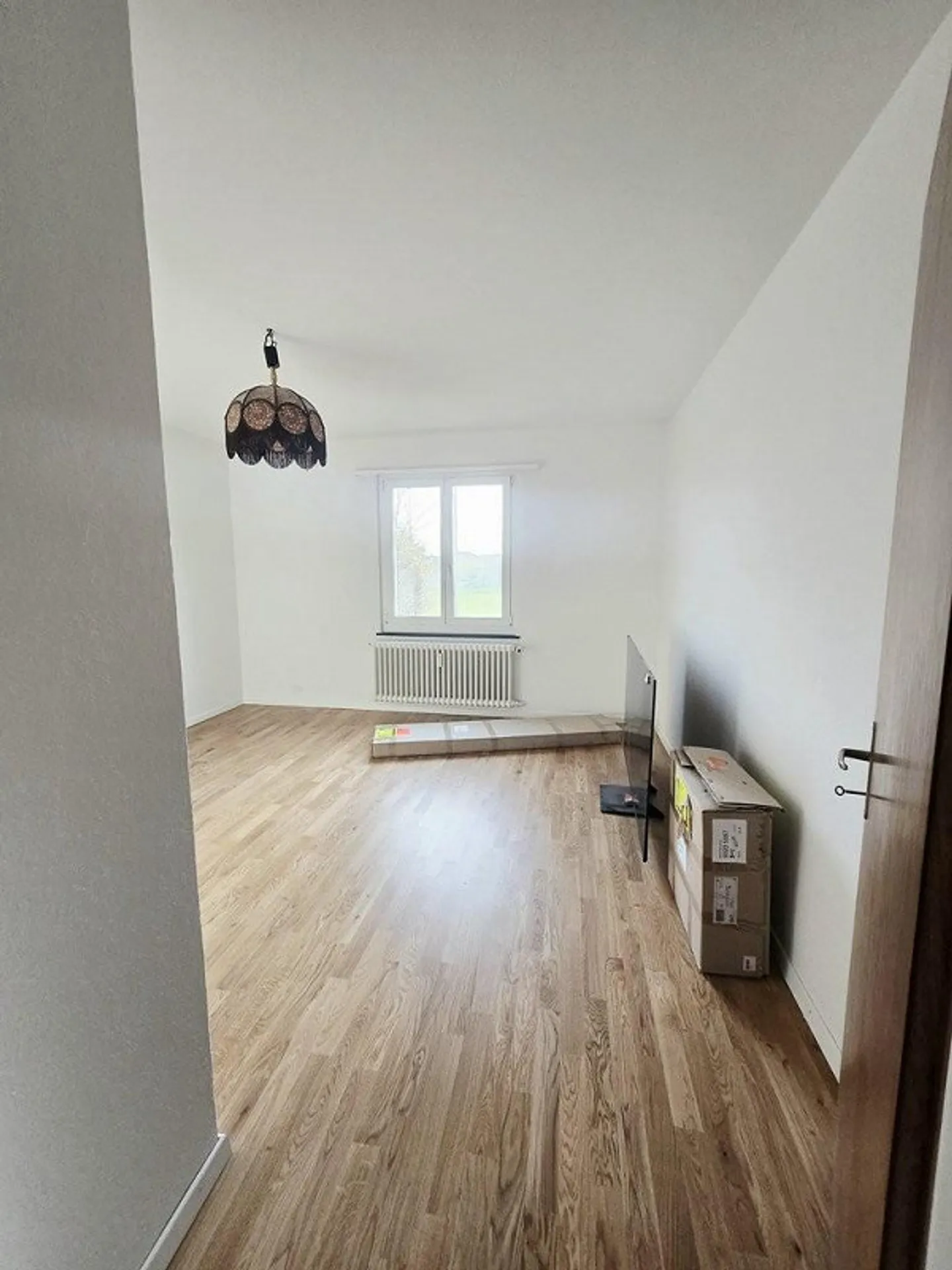 Appartement attrayant de 3,5 pièces avec balcon au 1er étage - Photo 2 sur 8