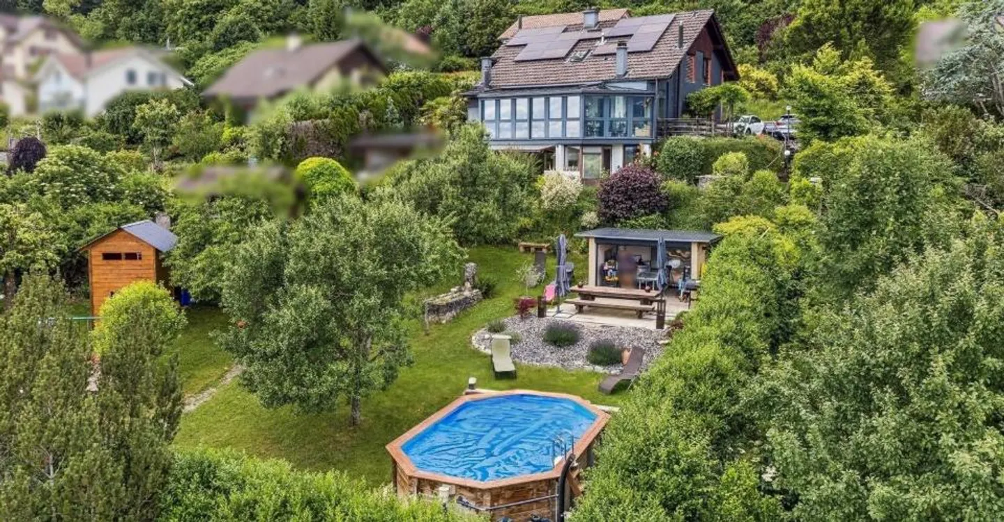 Spacious villa with panoramic view and independent spaces - Photo 1 of 10