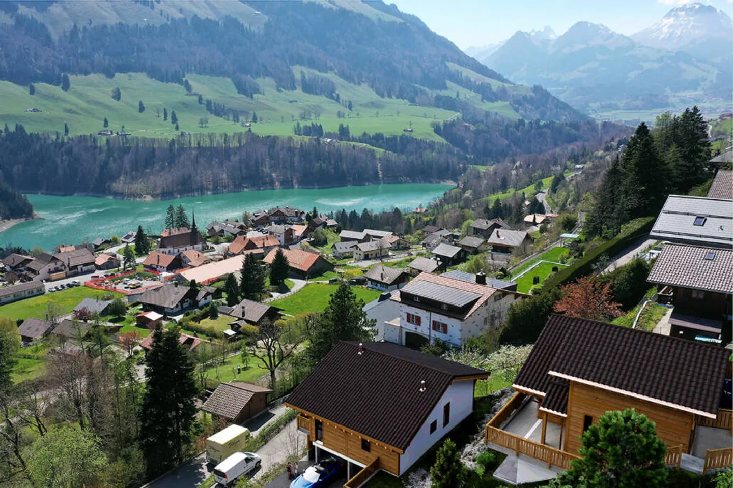 Chalet di lusso a Crésuz con vista panoramica - Foto 5 di 7