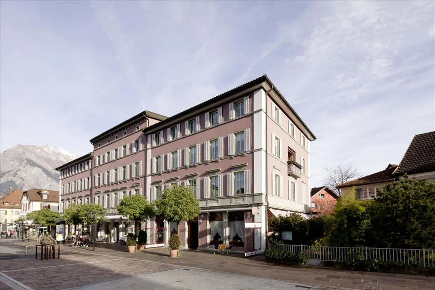 Vitrine à louer - Photo 1 sur 2