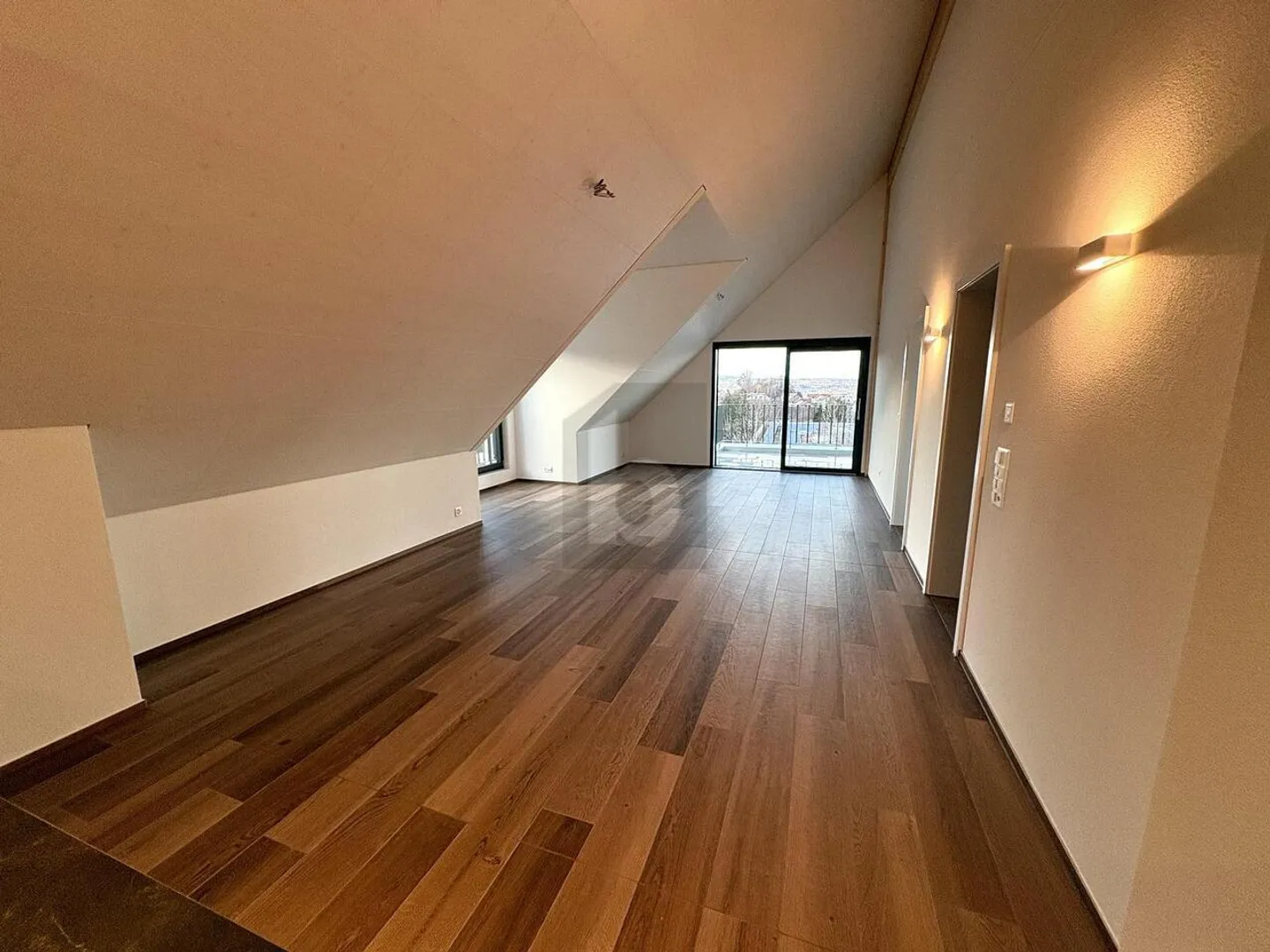 HIGH-QUALITY, FIRST OCCUPANCY WITH A VIEW OF NATURE - Photo 2 of 6