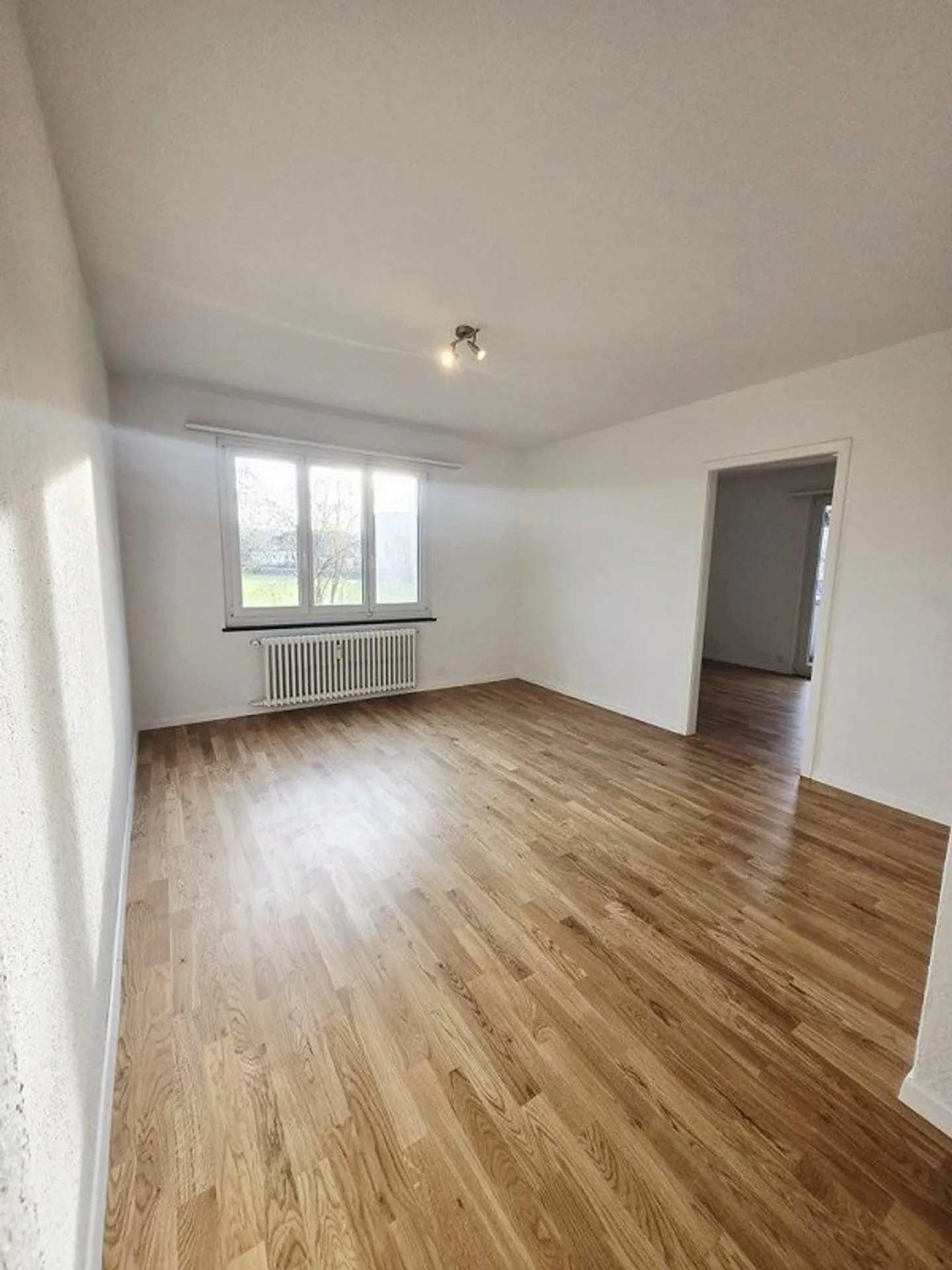 Appartement attrayant de 3,5 pièces avec balcon au 1er étage - Photo 4 sur 8