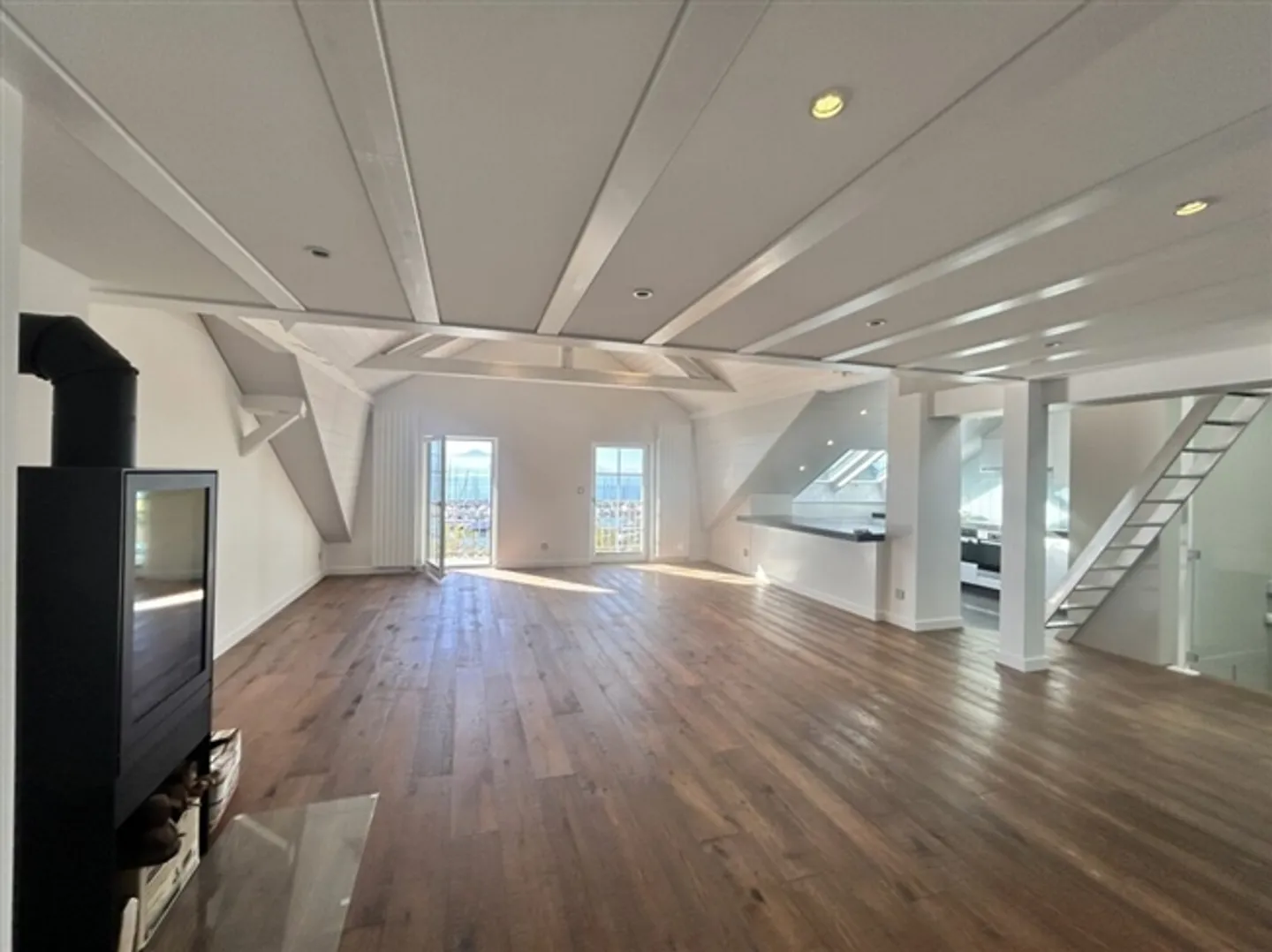 «Einzigartige Lage - Verrückter Charme» - Foto 3 von 9