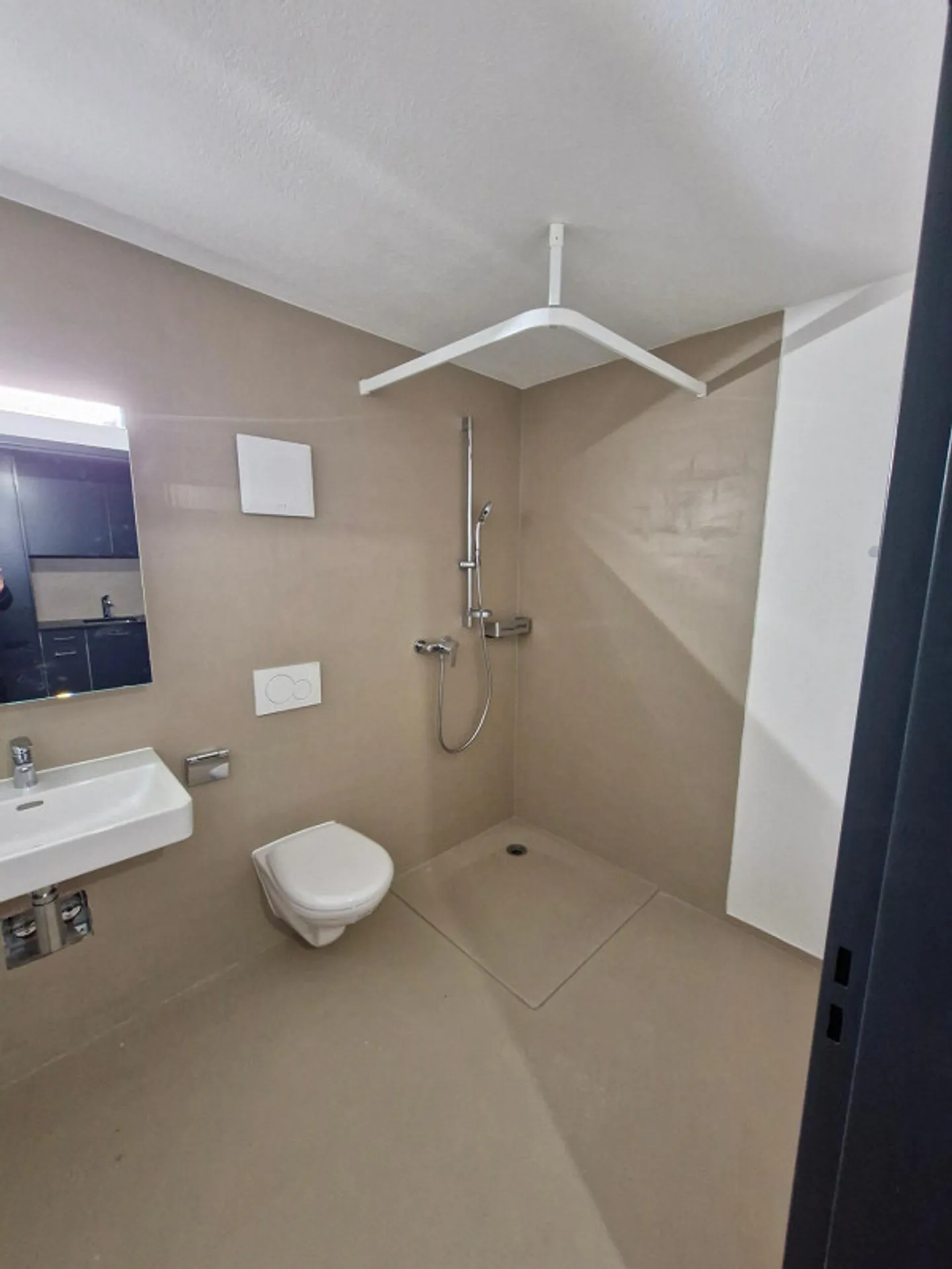 Style de vie urbain dans un quartier résidentiel charmant ! - Photo 3 sur 4