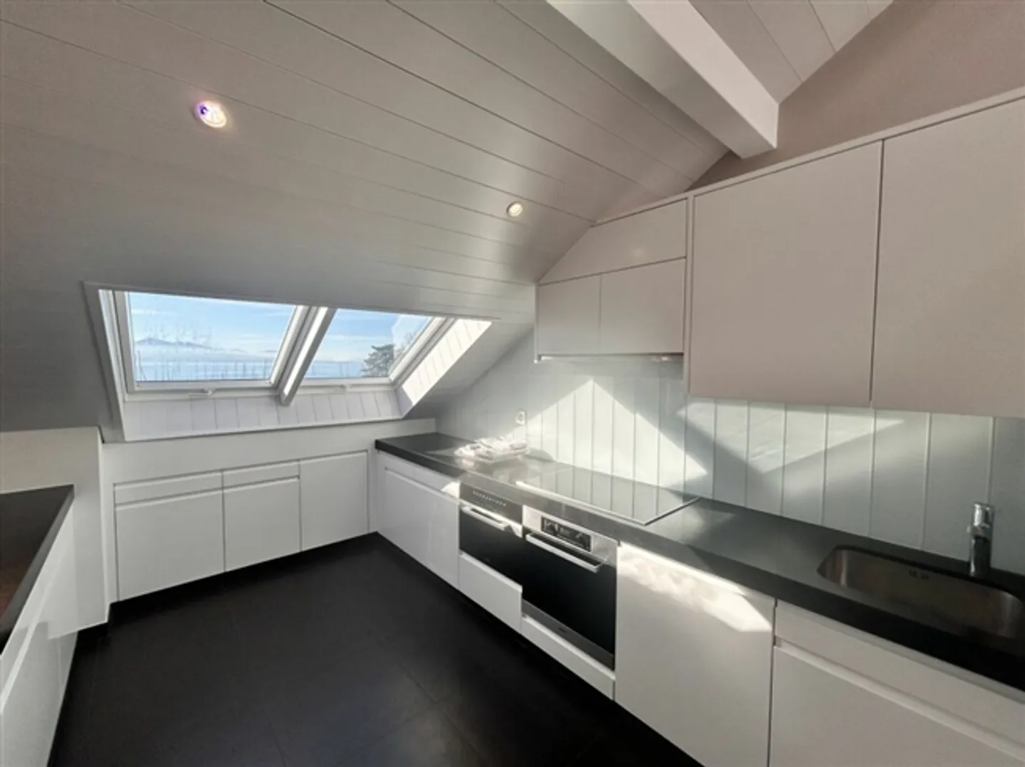 «Einzigartige Lage - Verrückter Charme» - Foto 4 von 9