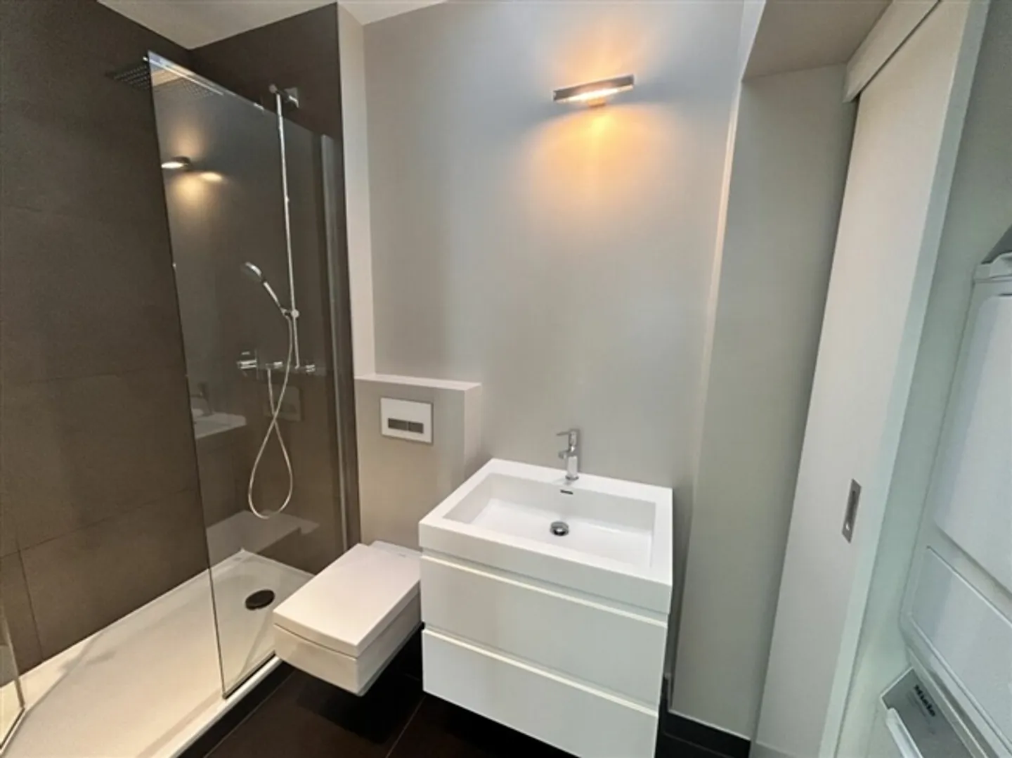 «Einzigartige Lage - Verrückter Charme» - Foto 5 von 9