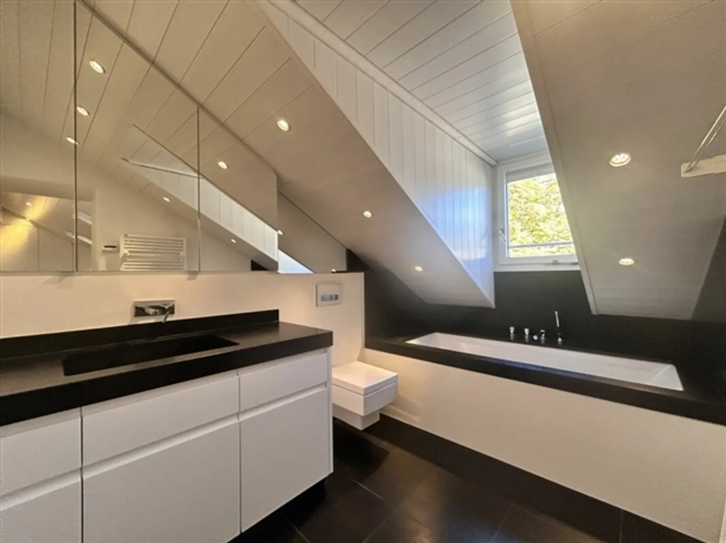 «Einzigartige Lage - Verrückter Charme» - Foto 7 von 9