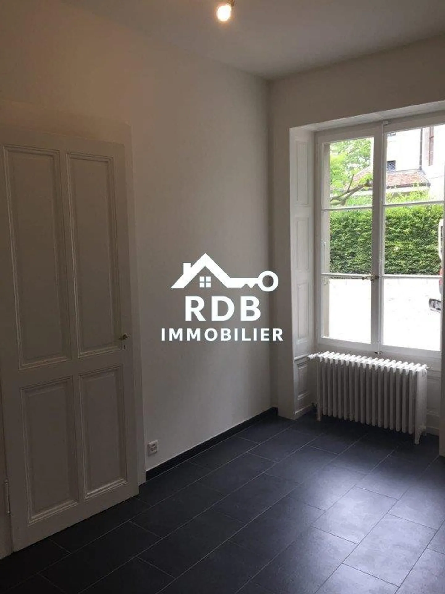 2.5-room apartment on the ground floor in Chêne-Bougeries 1224 - Photo 3 of 6