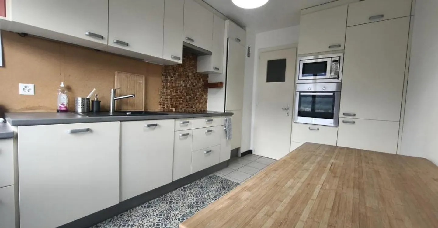 Sion Duplex 5.5 Zimmer mit Balkon und außergewöhnlichem Blick auf die Schlösser - Foto 4 von 11