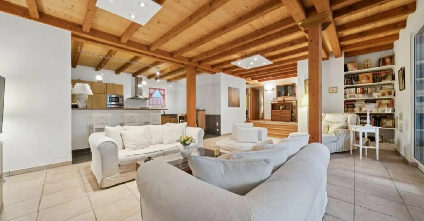 Geräumige 4,5-Zimmer-Wohnung mit Loggia in Champagne - Foto 1 von 12