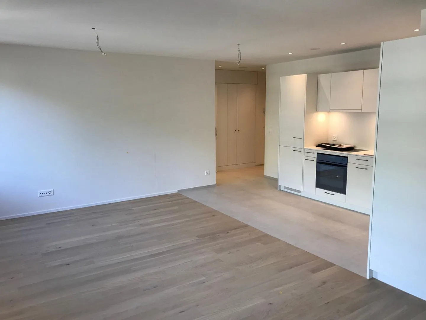 Appartement unique d'une seule pièce dans la fonderie d'acier - Photo 1 sur 4