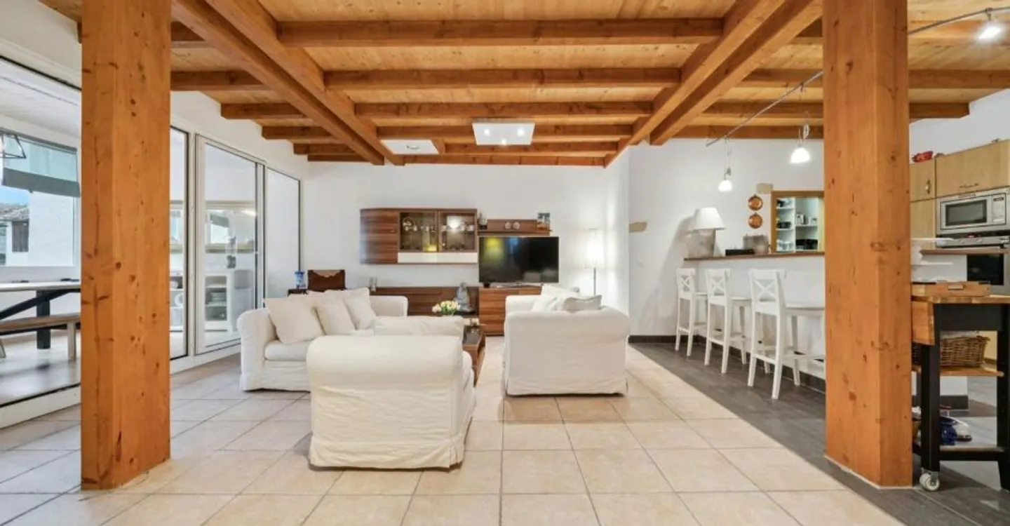 Geräumige 4,5-Zimmer-Wohnung mit Loggia in Champagne - Foto 6 von 12