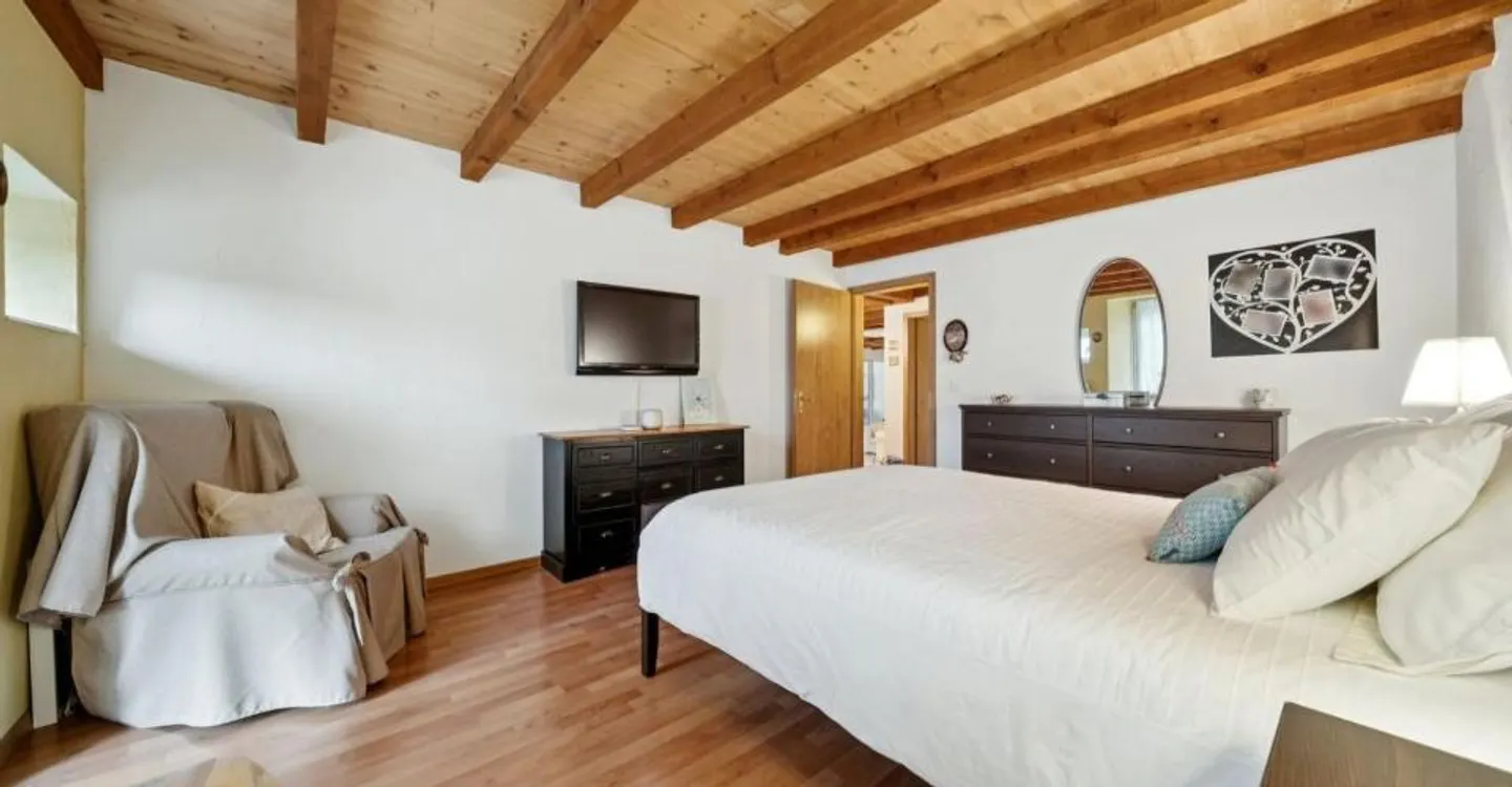 Geräumige 4,5-Zimmer-Wohnung mit Loggia in Champagne - Foto 9 von 12