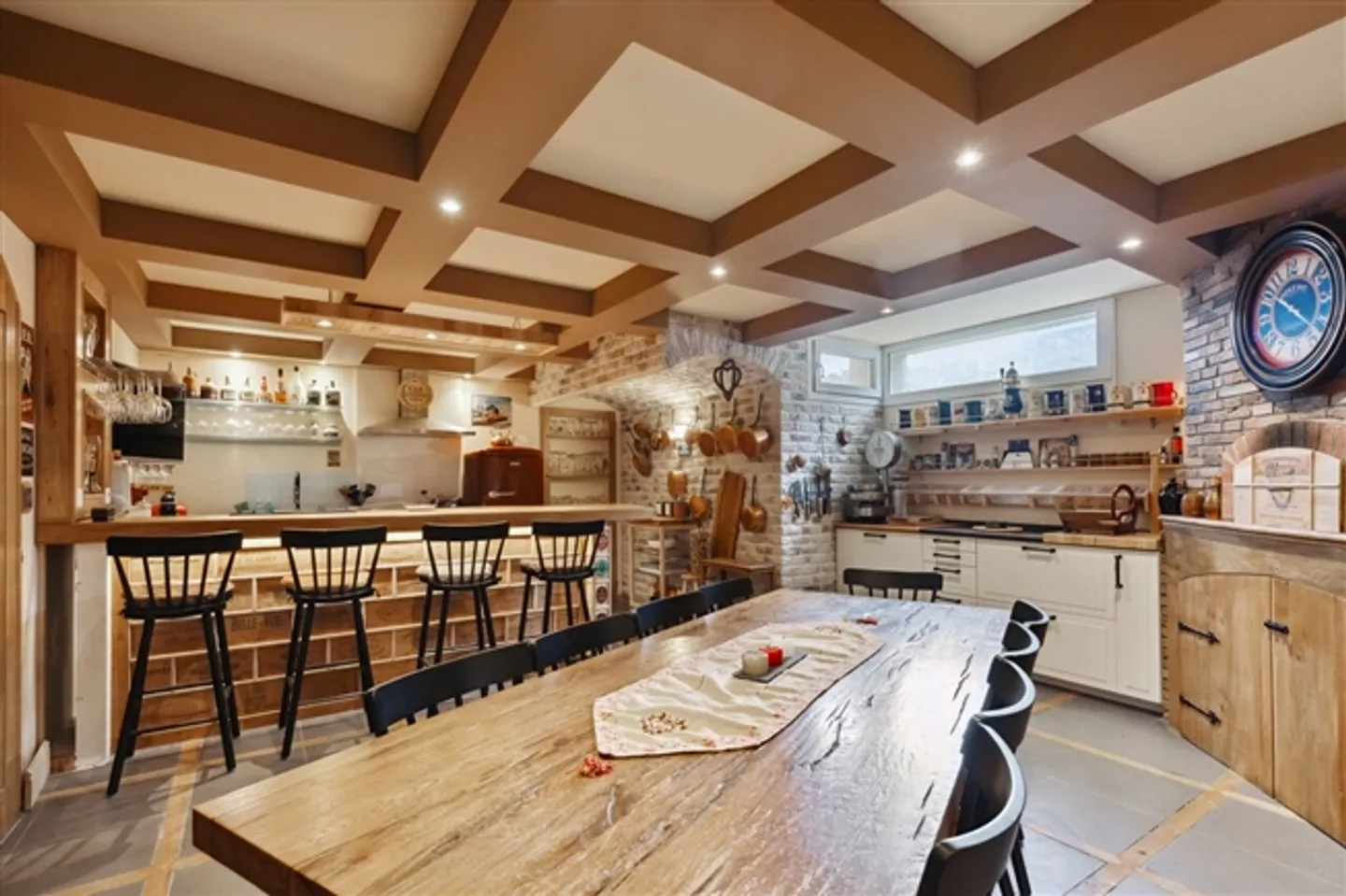 «Moderne und geräumige Villa mit See- und Bergblick» - Foto 9 von 9