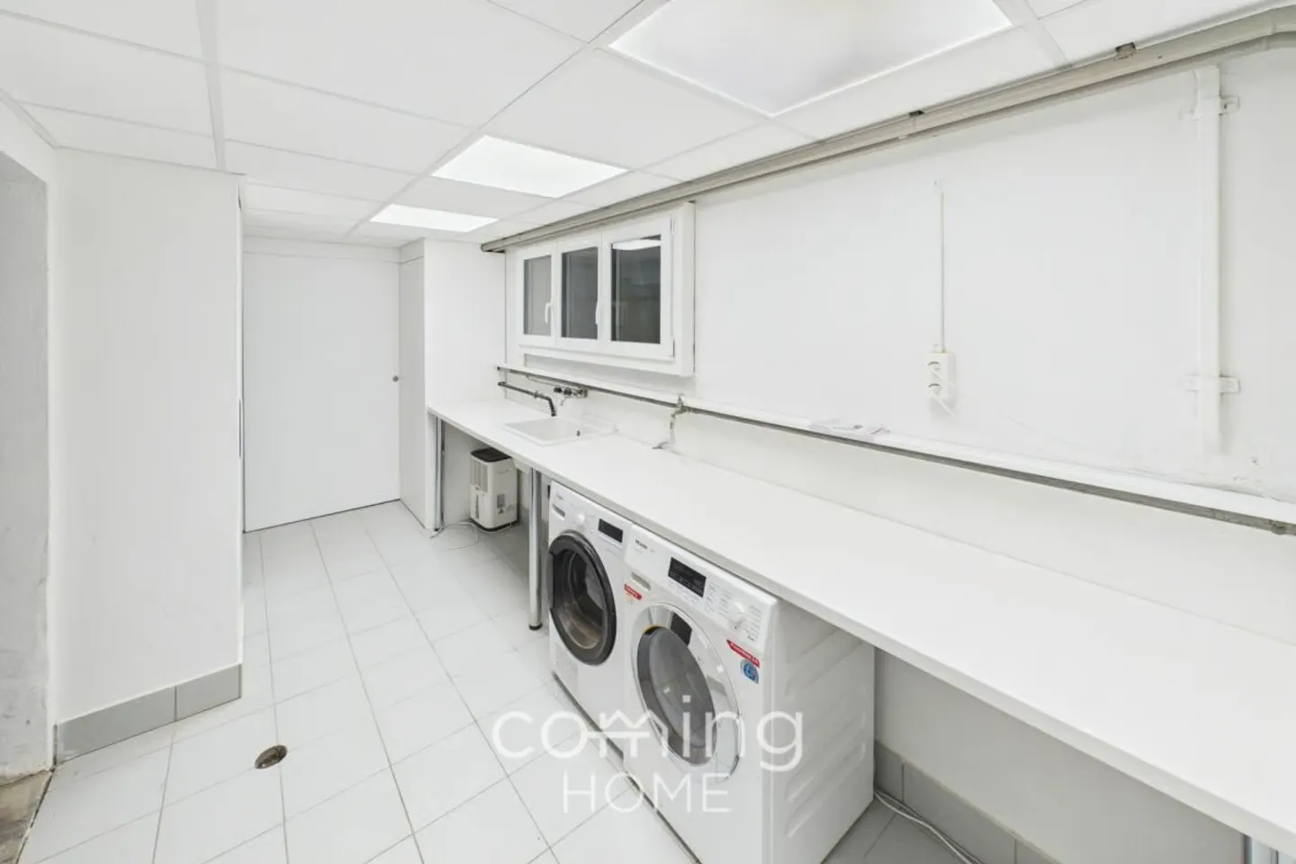 Casa unifamiliare di 7,5 stanze modernizzata con vista panoramica a Lohn-Ammannsegg - Foto 9 di 19