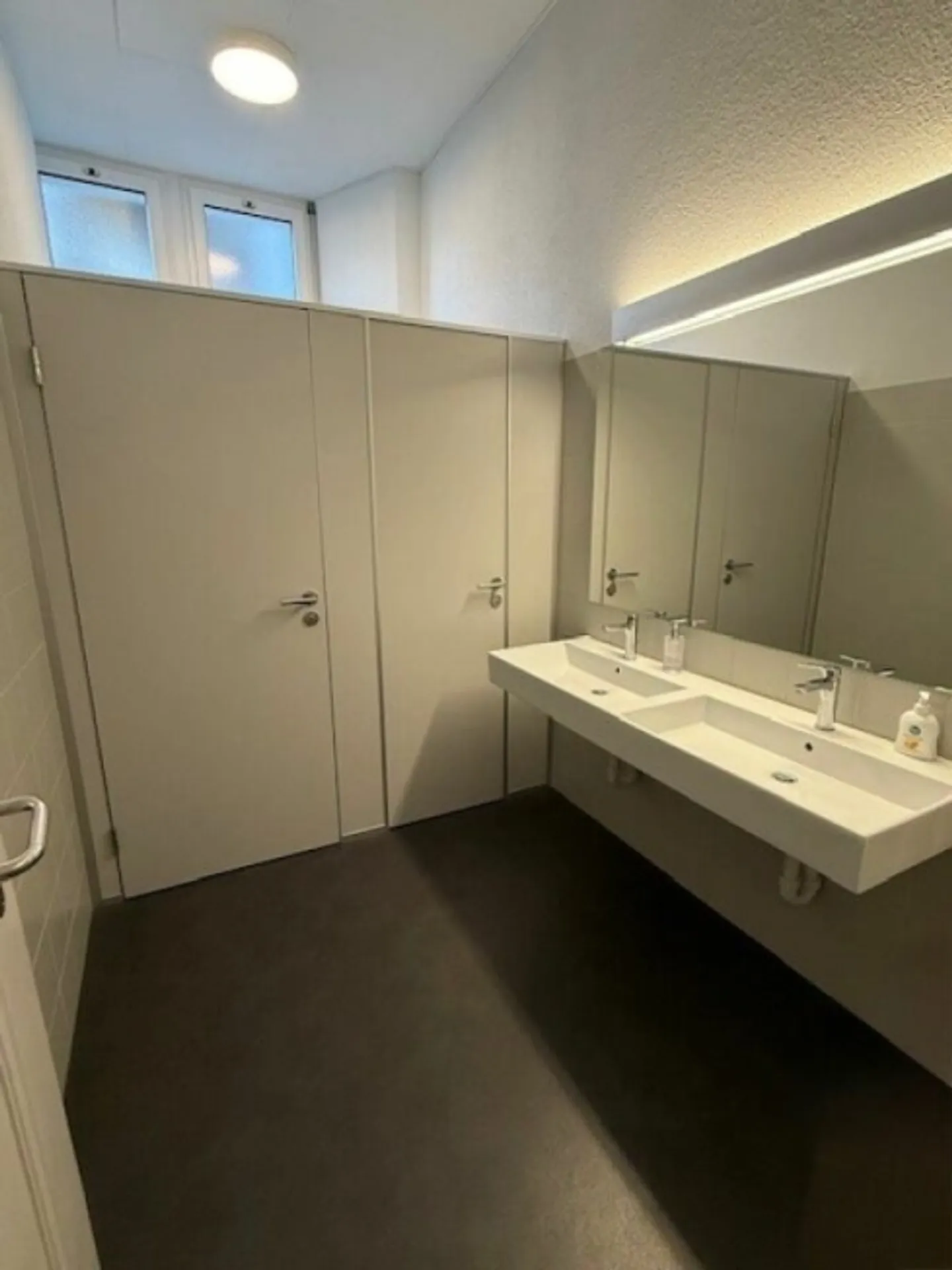 Office Ground Floor to 2nd Floor - Photo 16 of 20