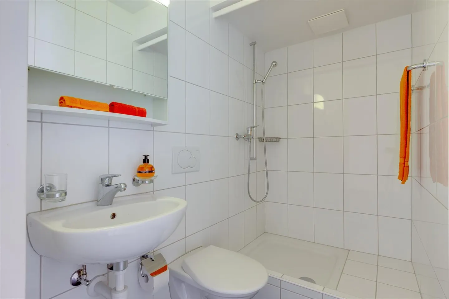 Vivere modernamente in una posizione tranquilla.... - Foto 8 di 10