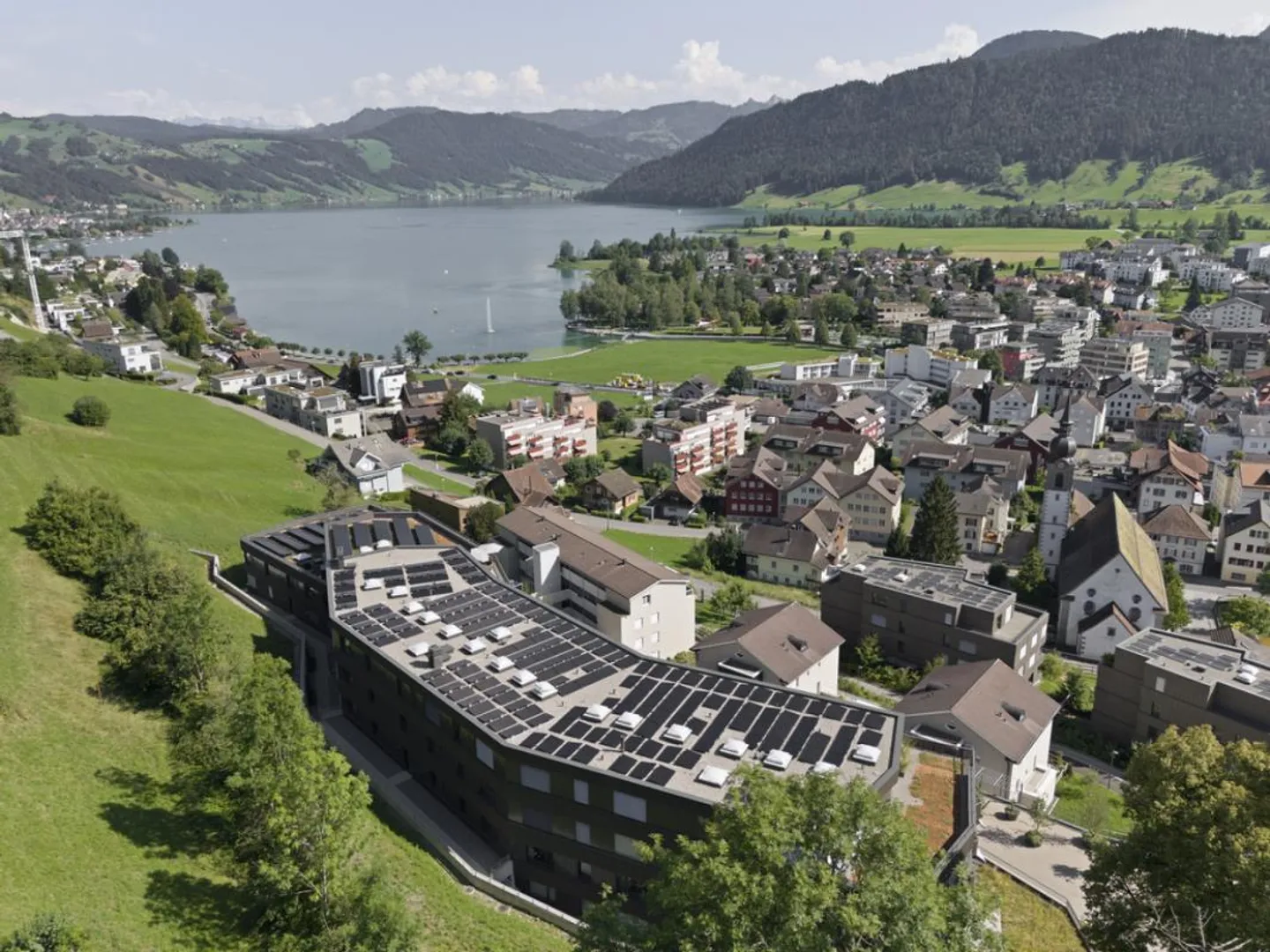 Vivere con vista sul lago di Ägeri - Foto 7 di 8