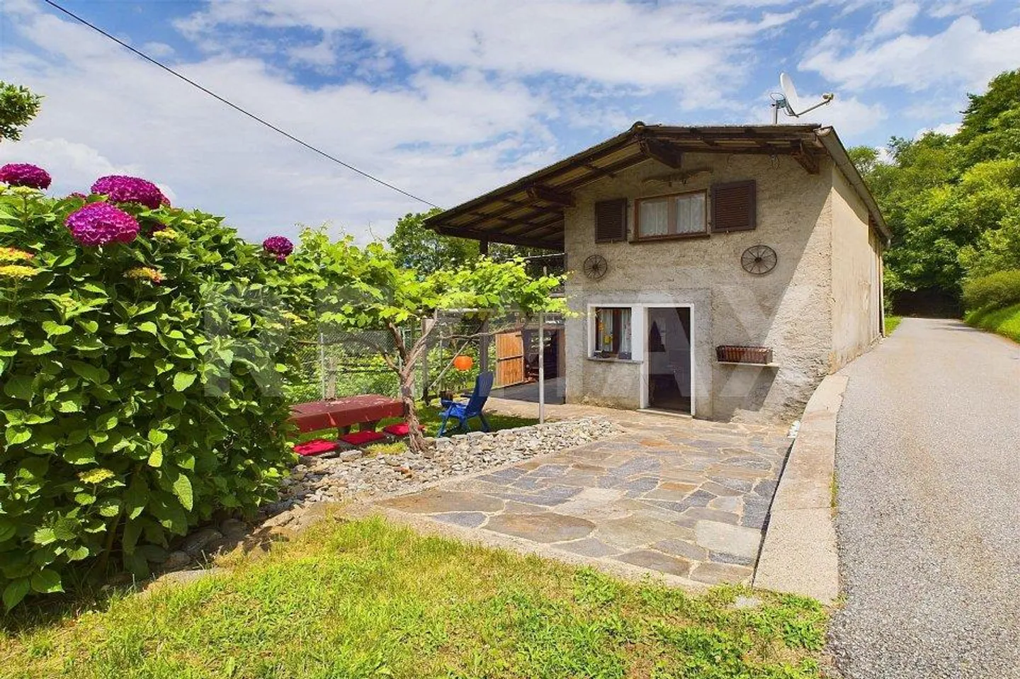 Rustique intéressant ticinese avec grand terrain - Photo 3 sur 13