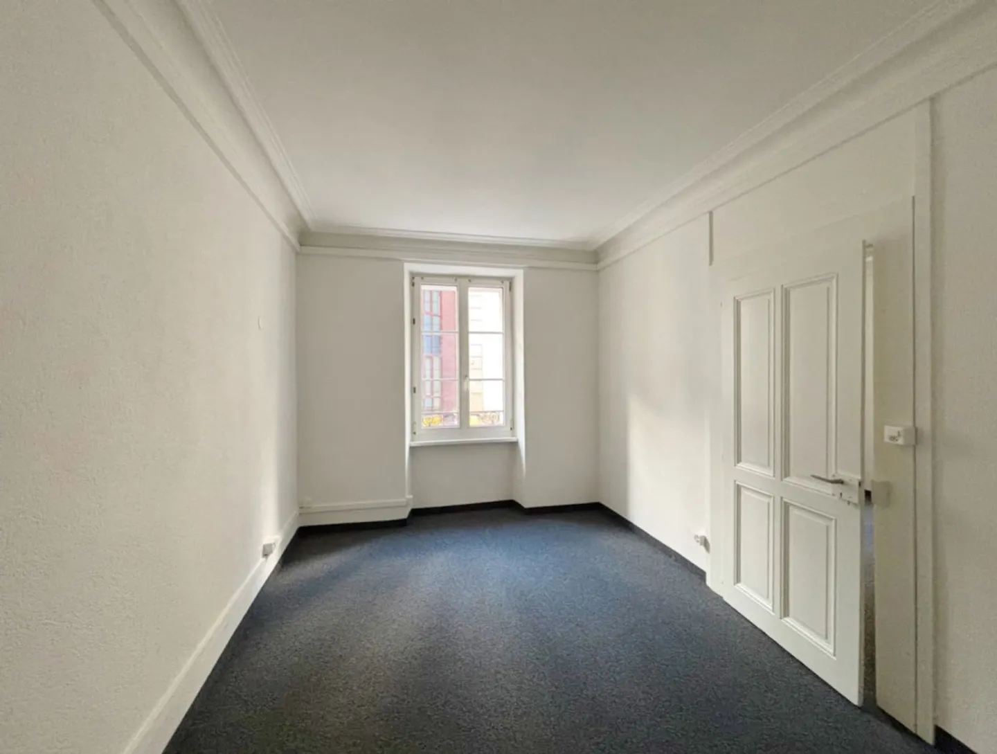 Office 3.5 rooms - Photo 4 of 5