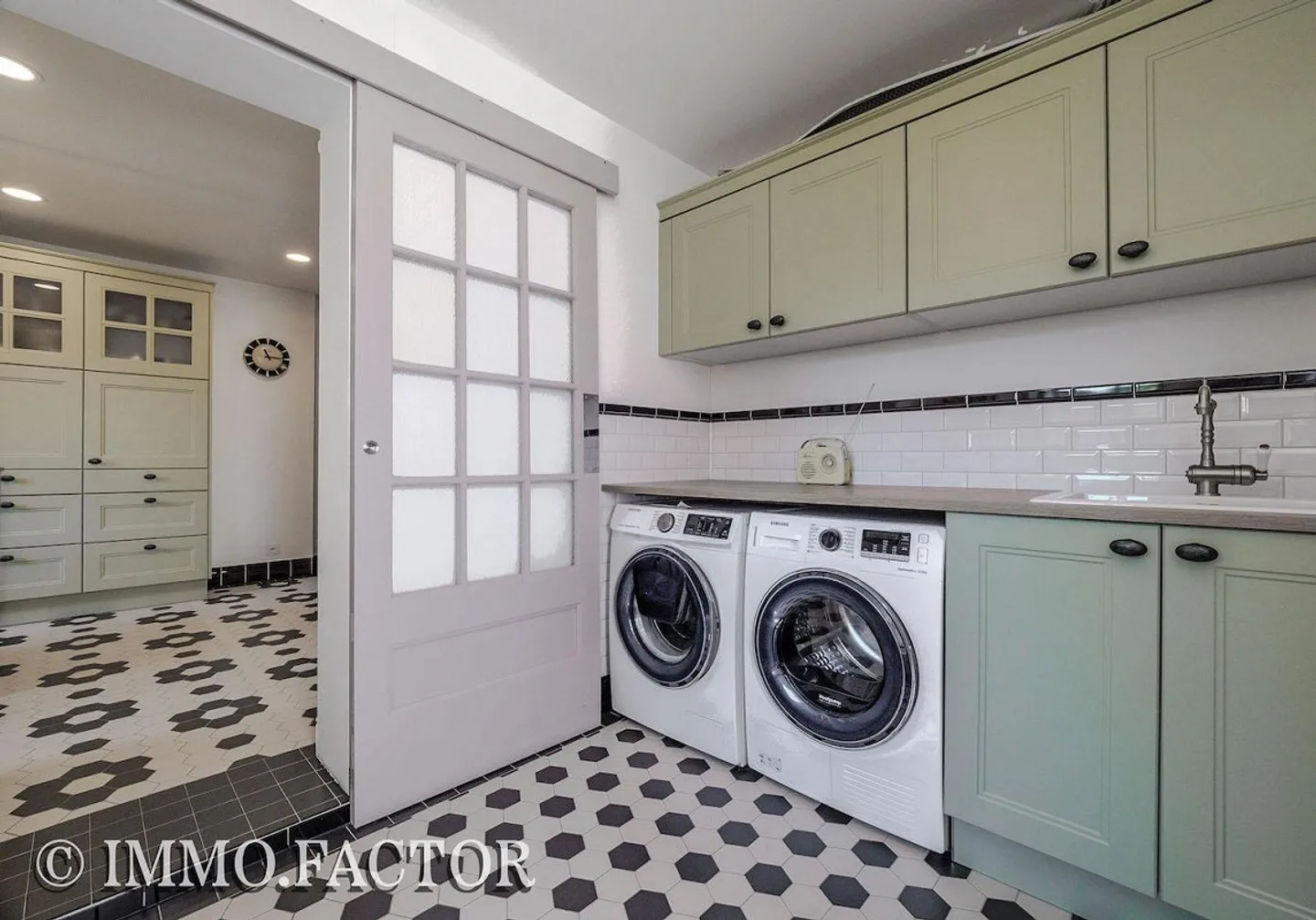 Renovated farmhouse with plenty of space for creative projects ❤️ - Photo 8 of 28