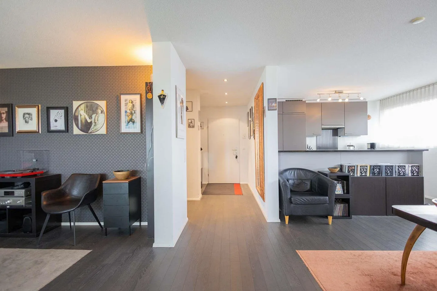 Appartamento 3.5-4.5 camere in posizione centrale con vista mozzafiato - Foto 4 di 13