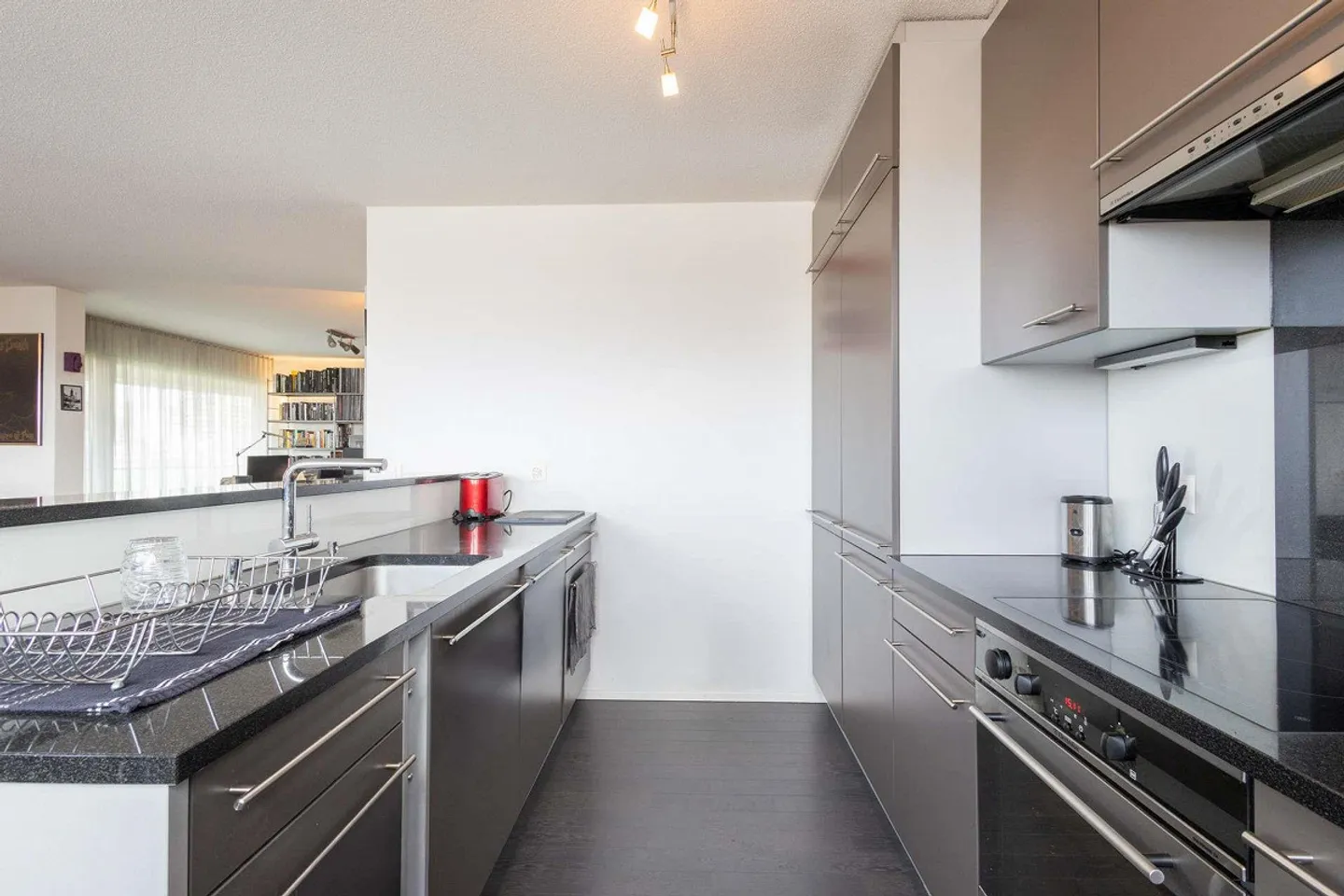 Appartamento 3.5-4.5 camere in posizione centrale con vista mozzafiato - Foto 6 di 13