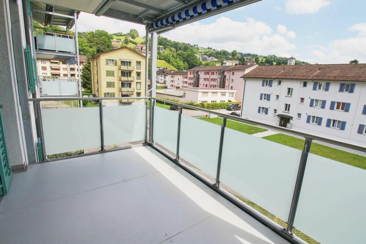 Appartamento soleggiato con 3 stanze e balcone vicino a Thur - Foto 6 di 6