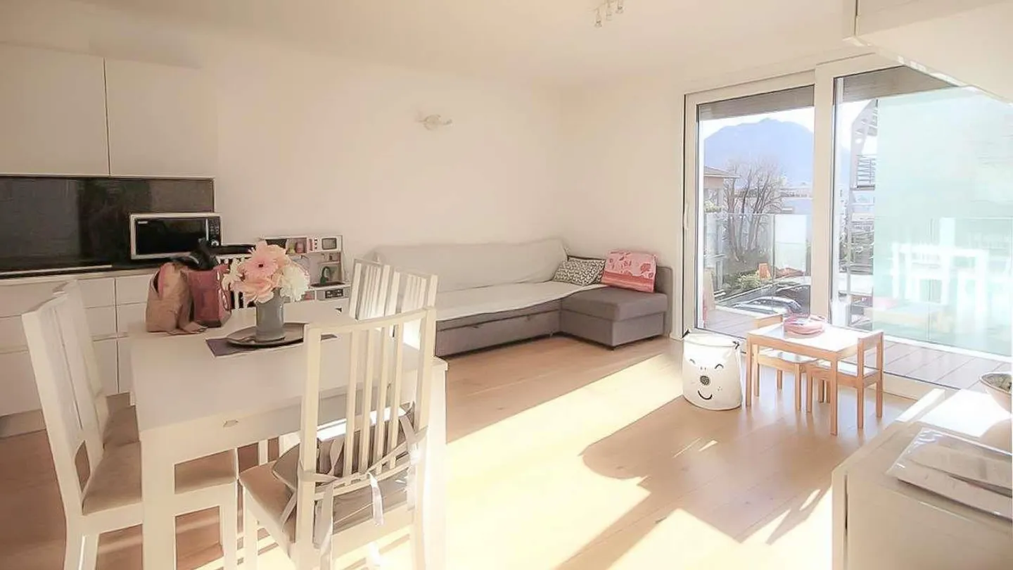 APPARTAMENTO 3,5 LOCALI CON GIARDINO - Foto 1 di 9