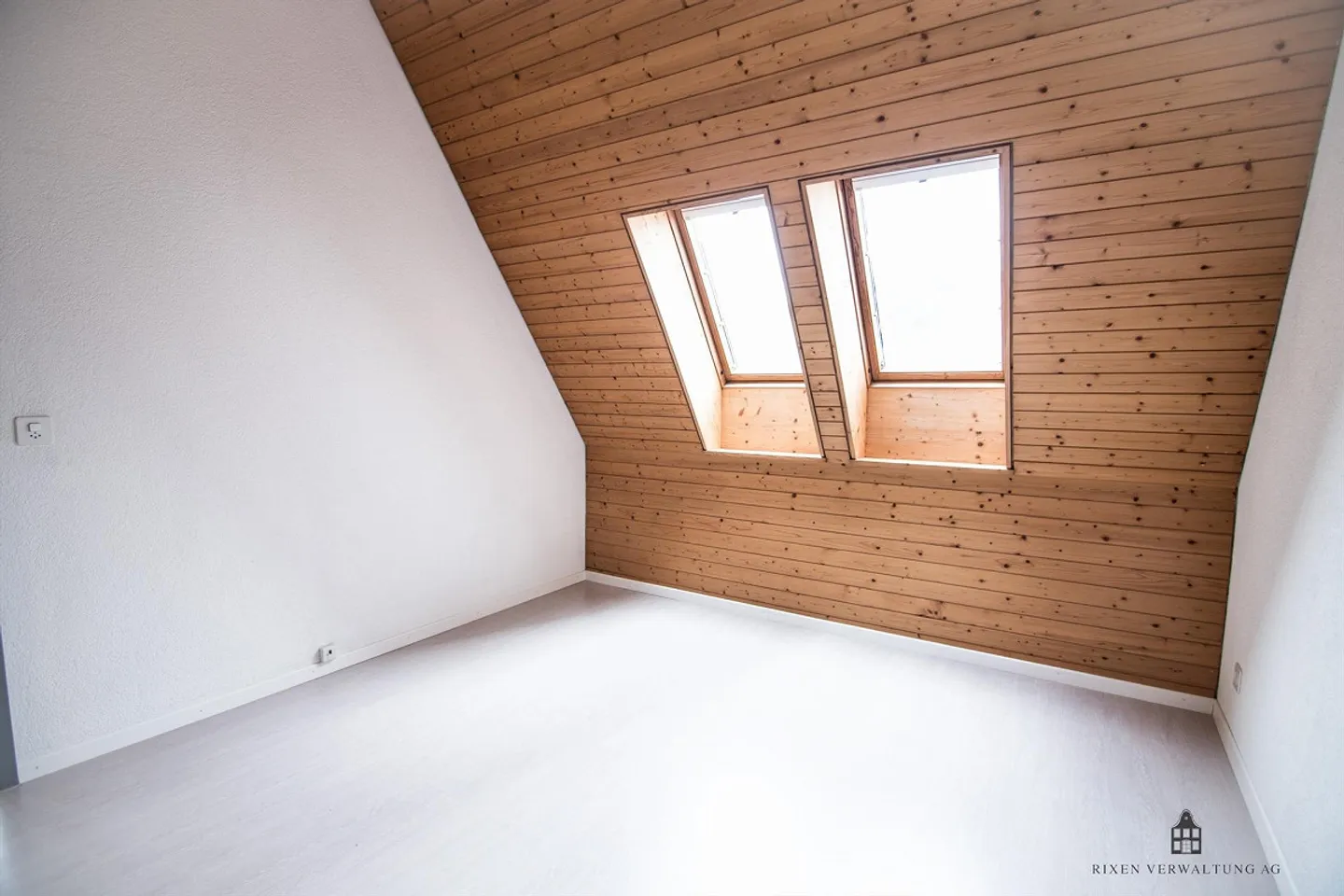 schöne und grosse 2.5 Zimmer Dachwohnung - Foto 7 von 9