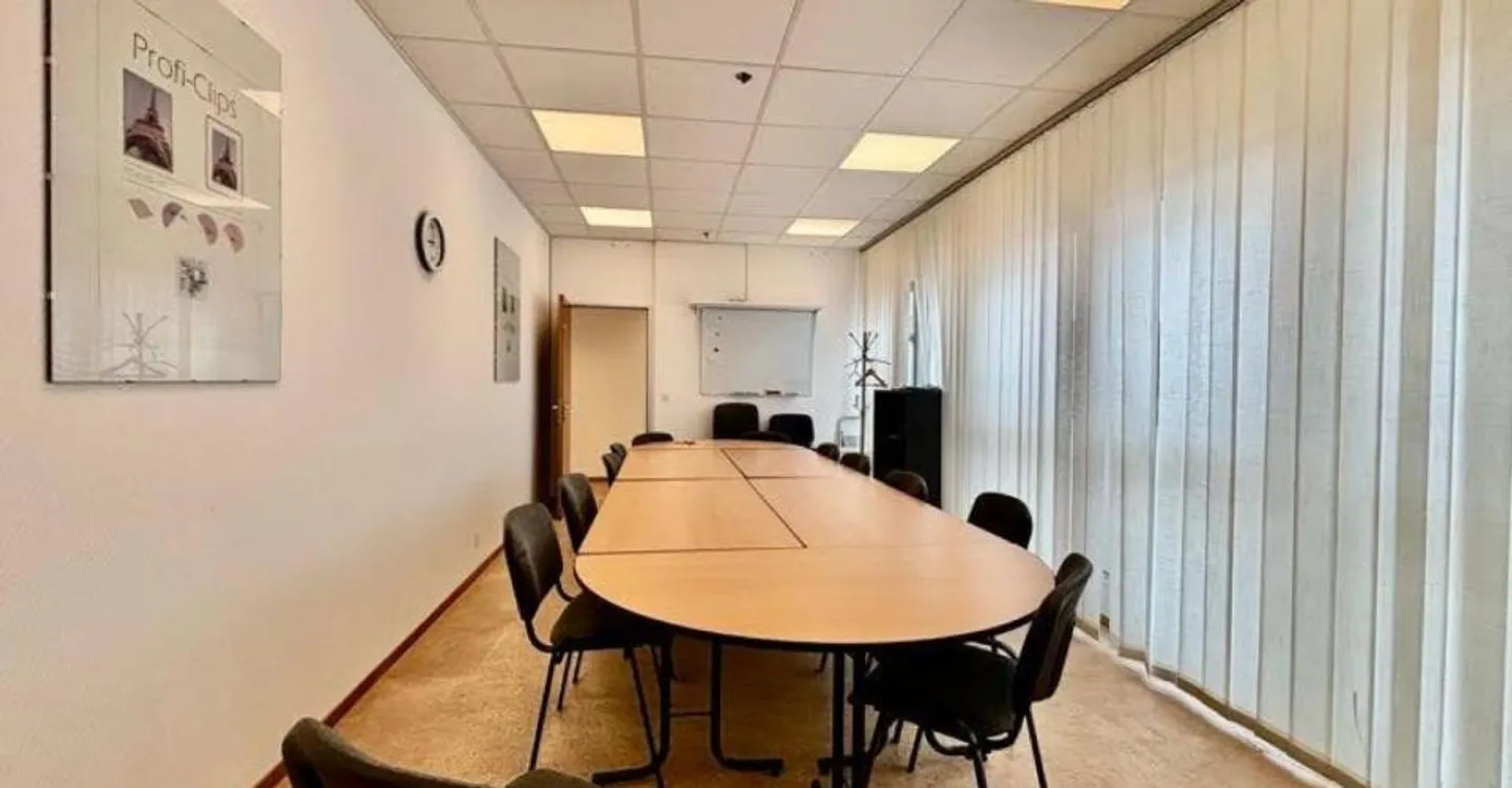 Bureaux abordables à Budron - Photo 2 sur 8